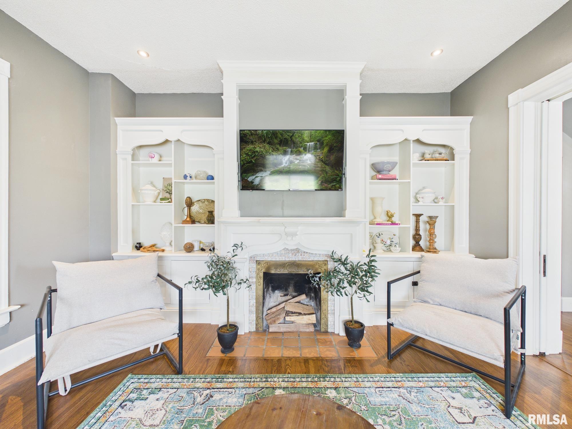 624 S 11TH Street