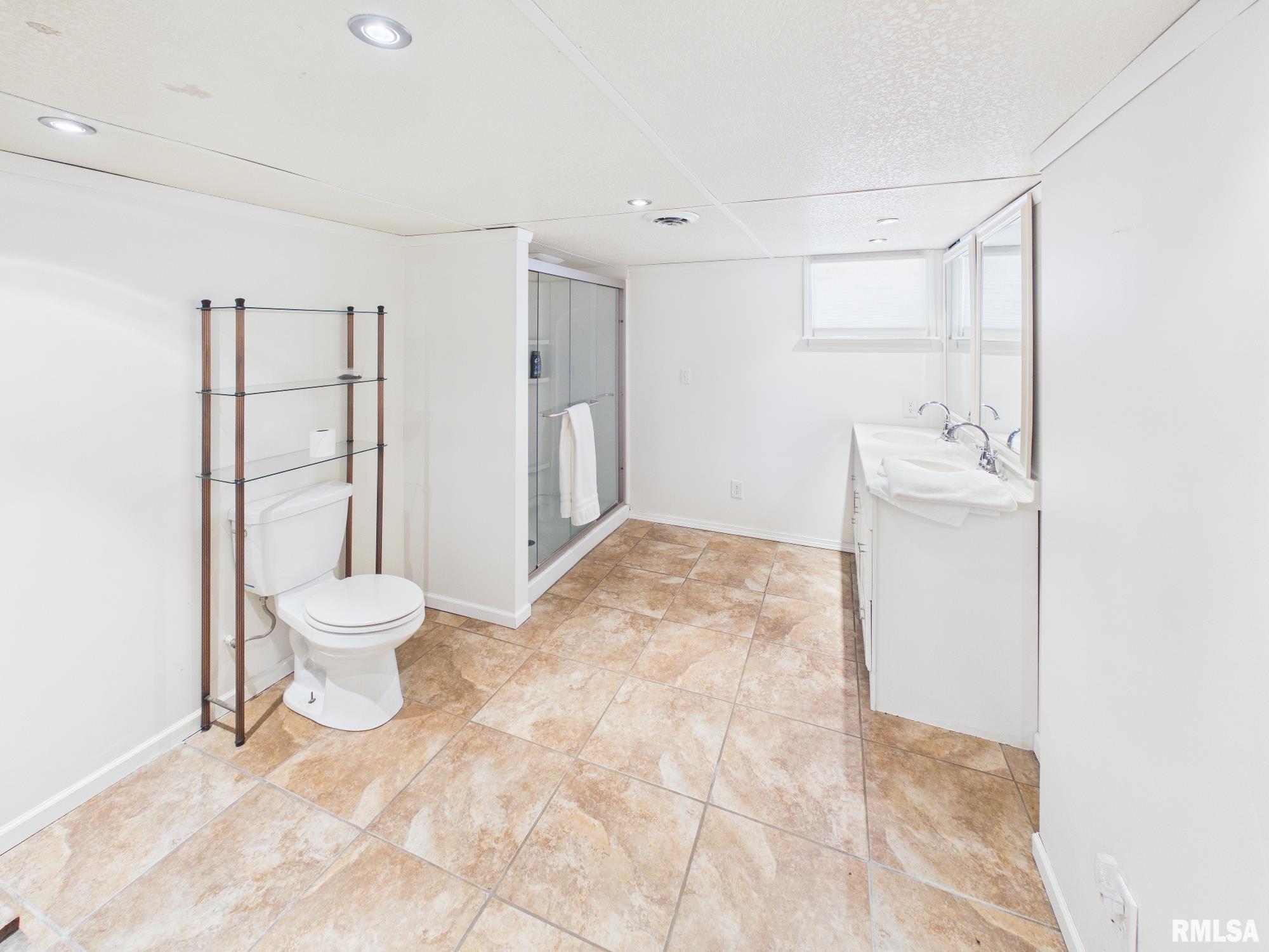 624 S 11TH Street