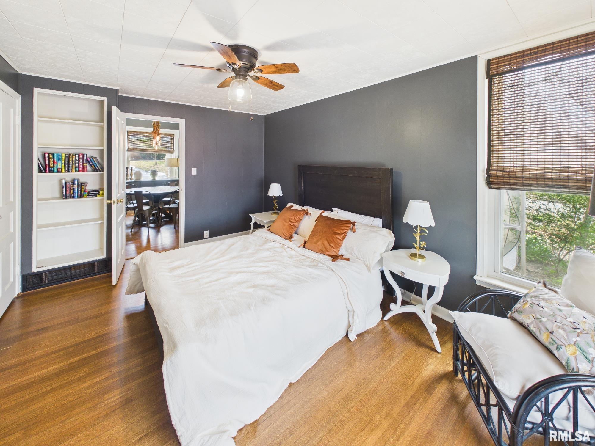 624 S 11TH Street