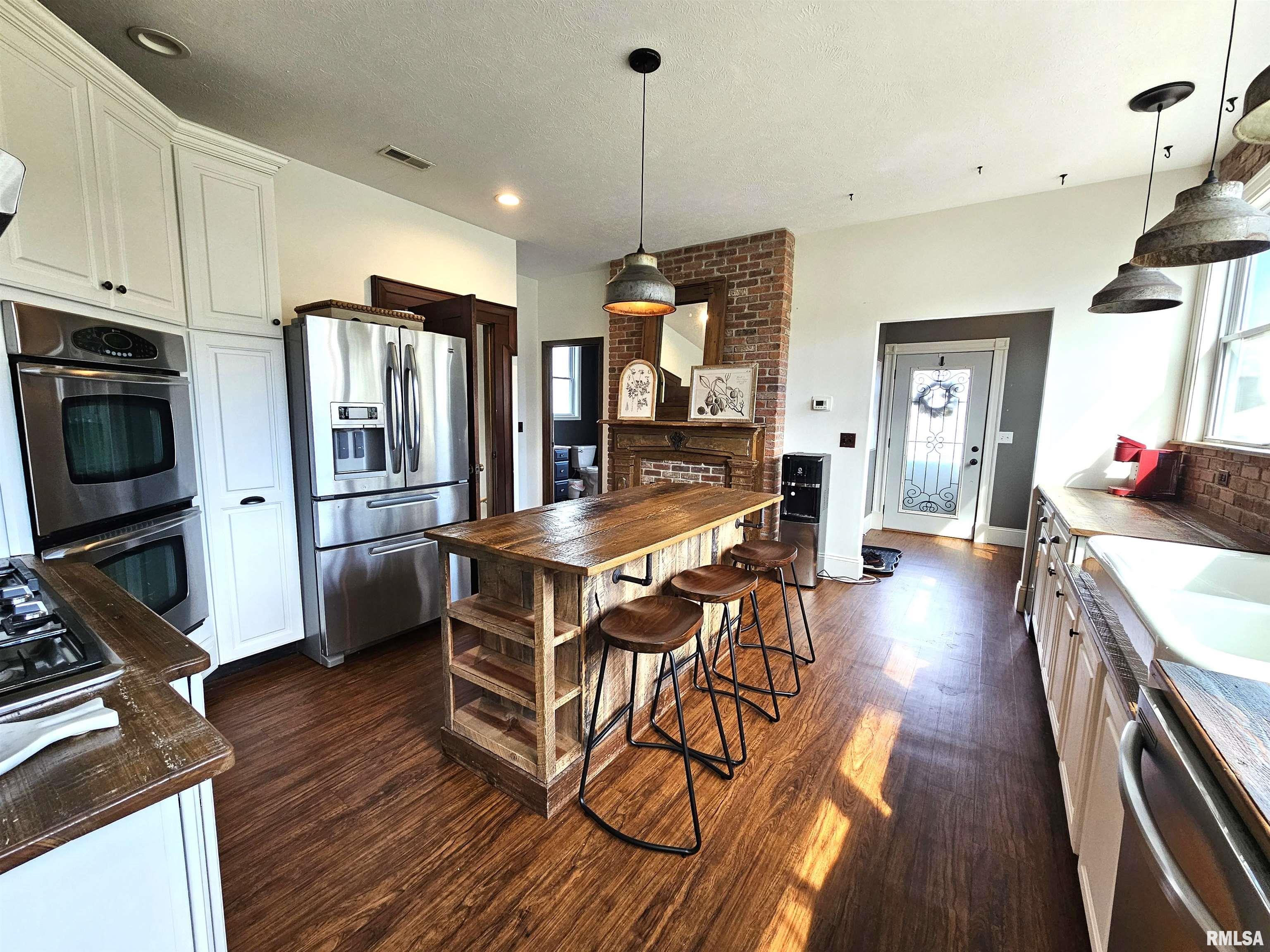 624 S 11TH Street