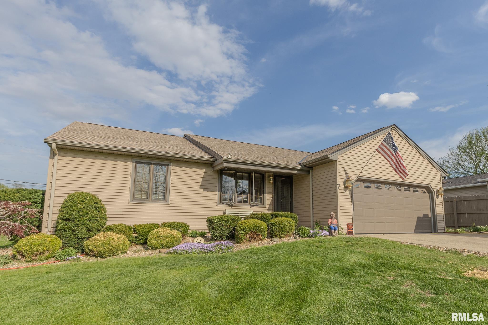 7 HICKORY Lane