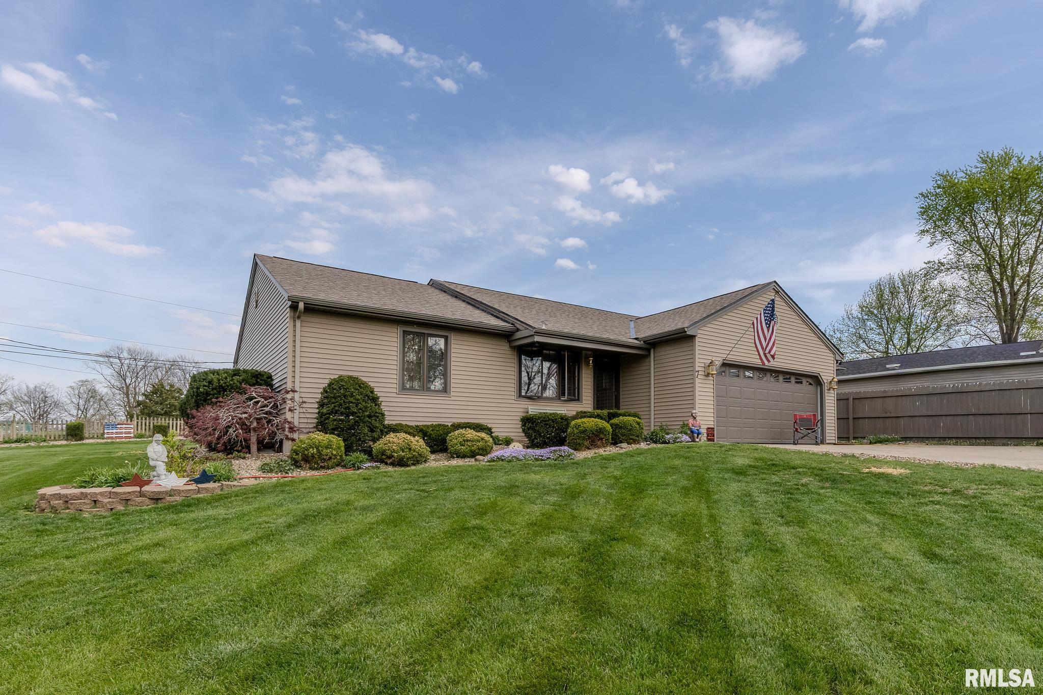 7 HICKORY Lane