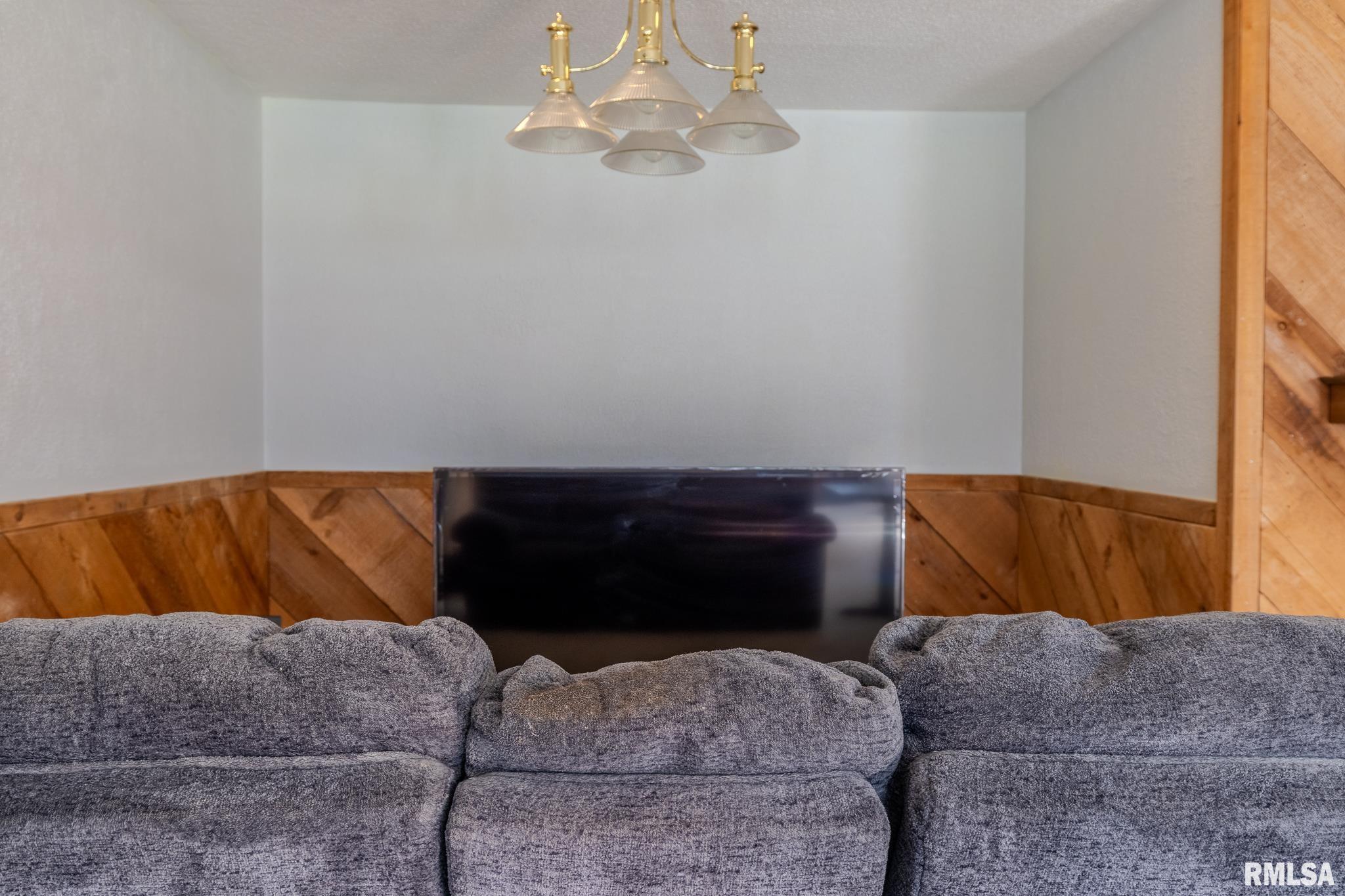 7 HICKORY Lane