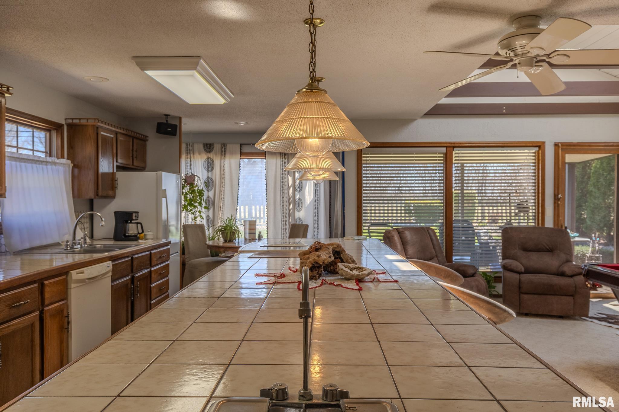 7 HICKORY Lane