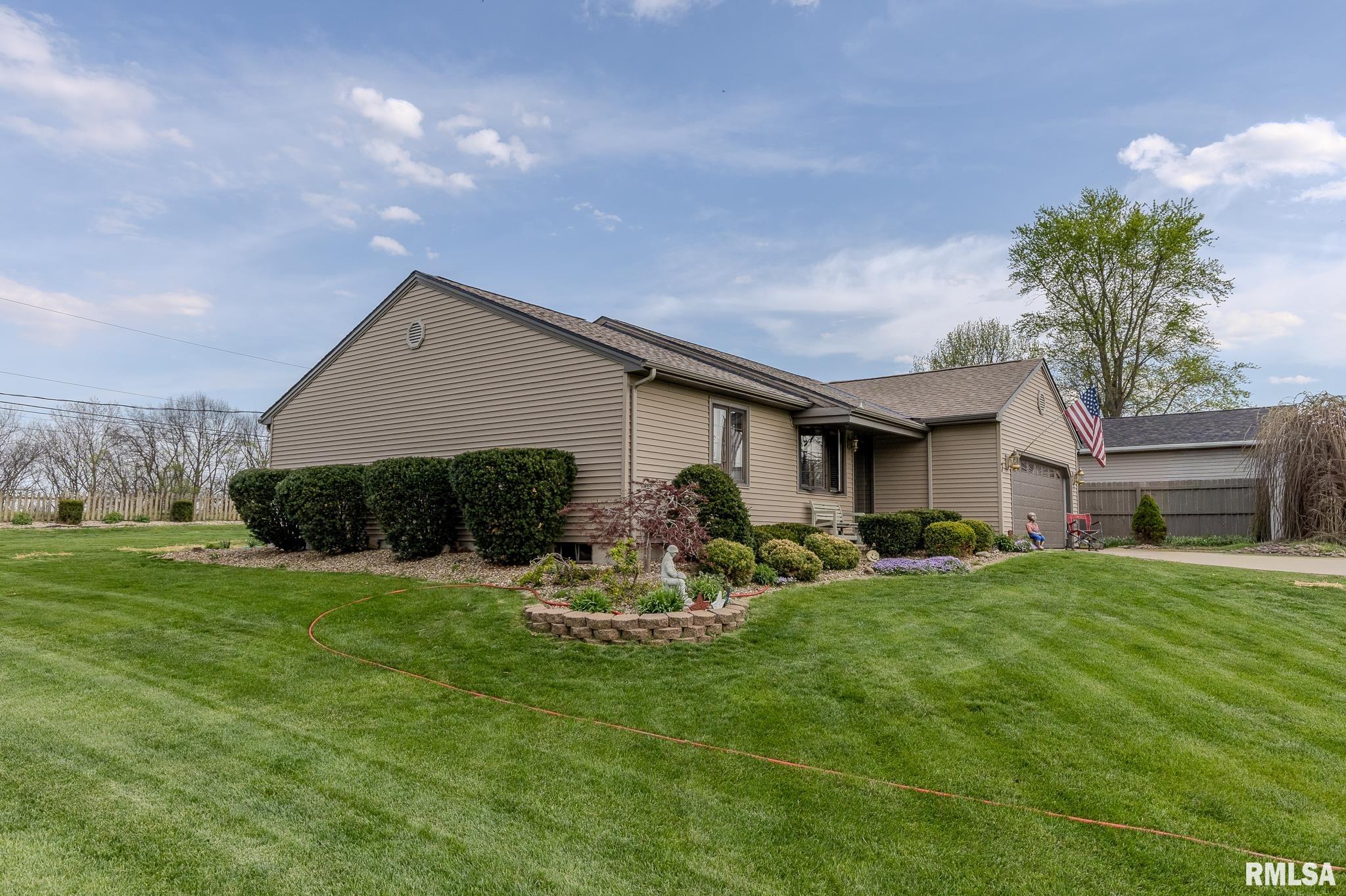 7 HICKORY Lane