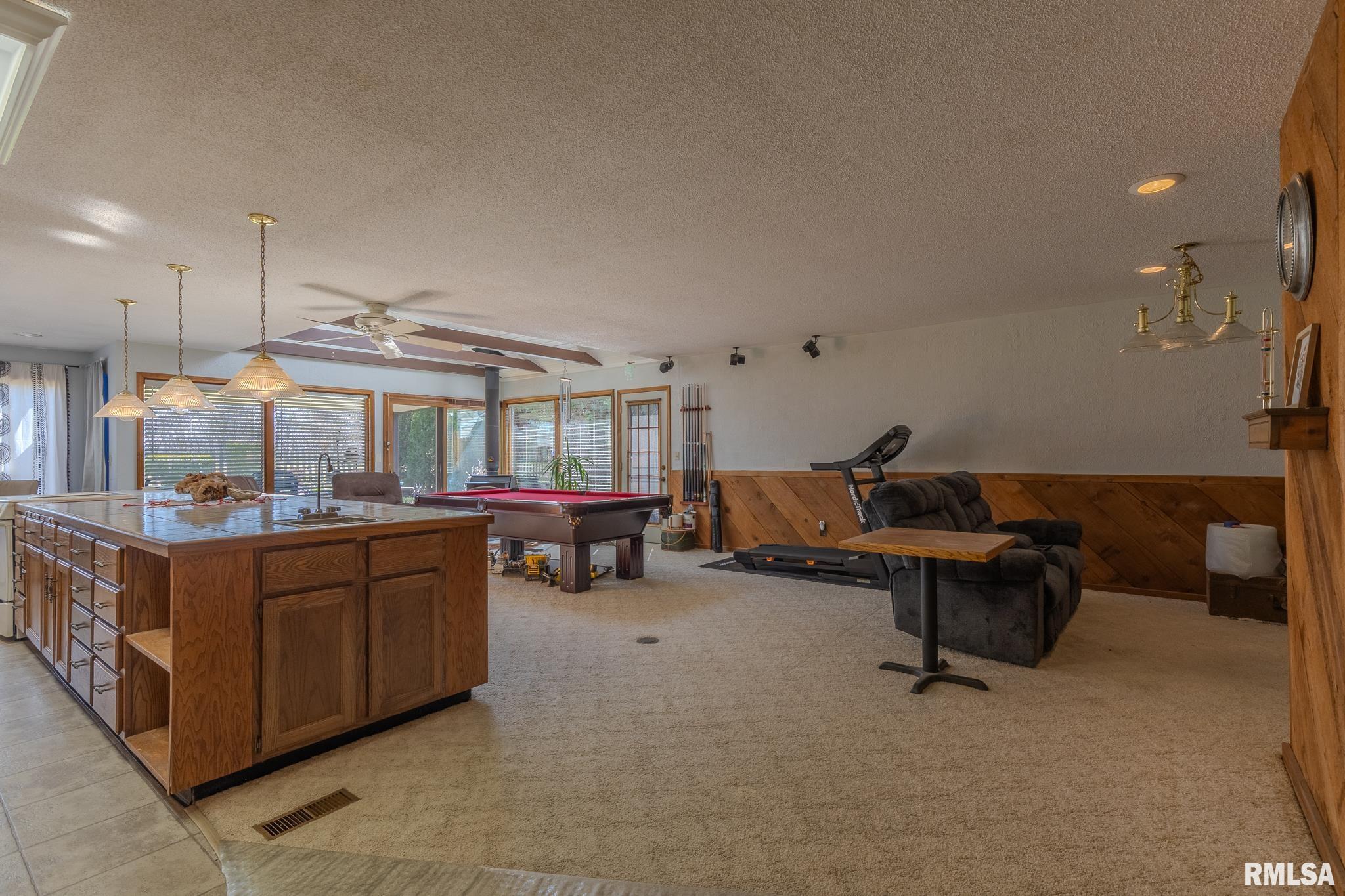 7 HICKORY Lane