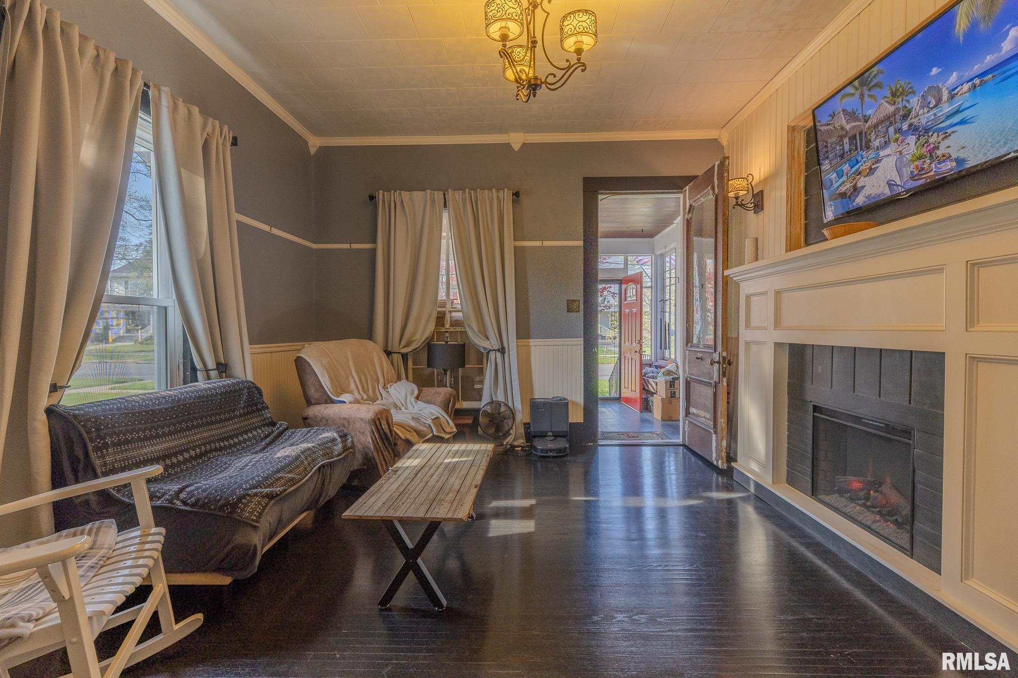415 E MAIN Street