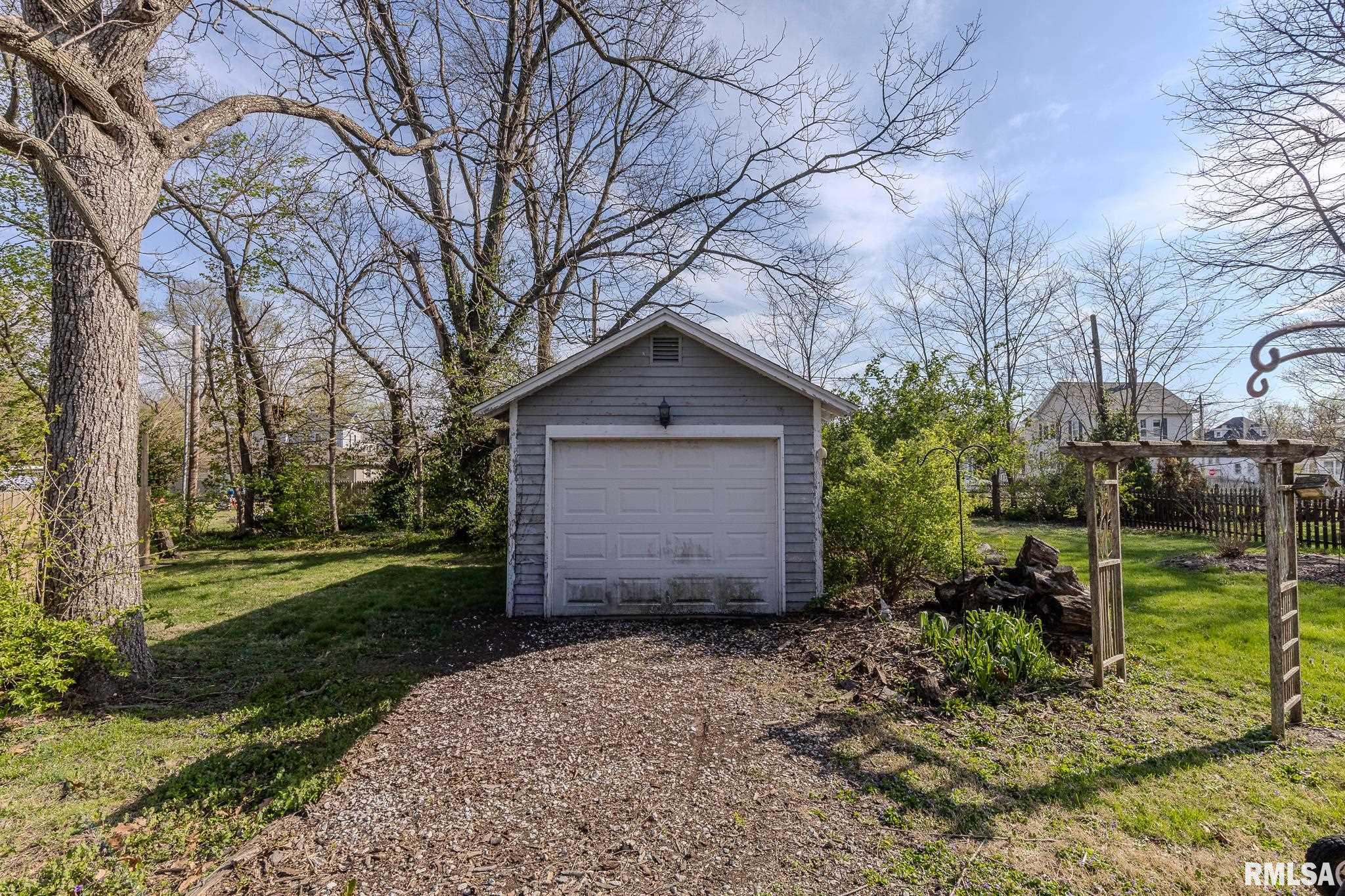 415 E MAIN Street