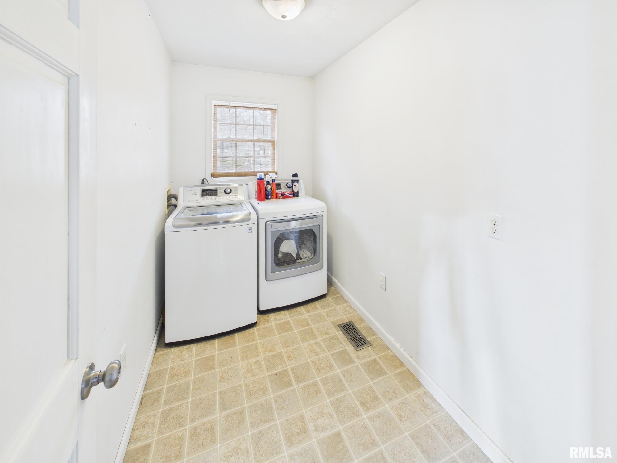 312 W FRANKLIN Street