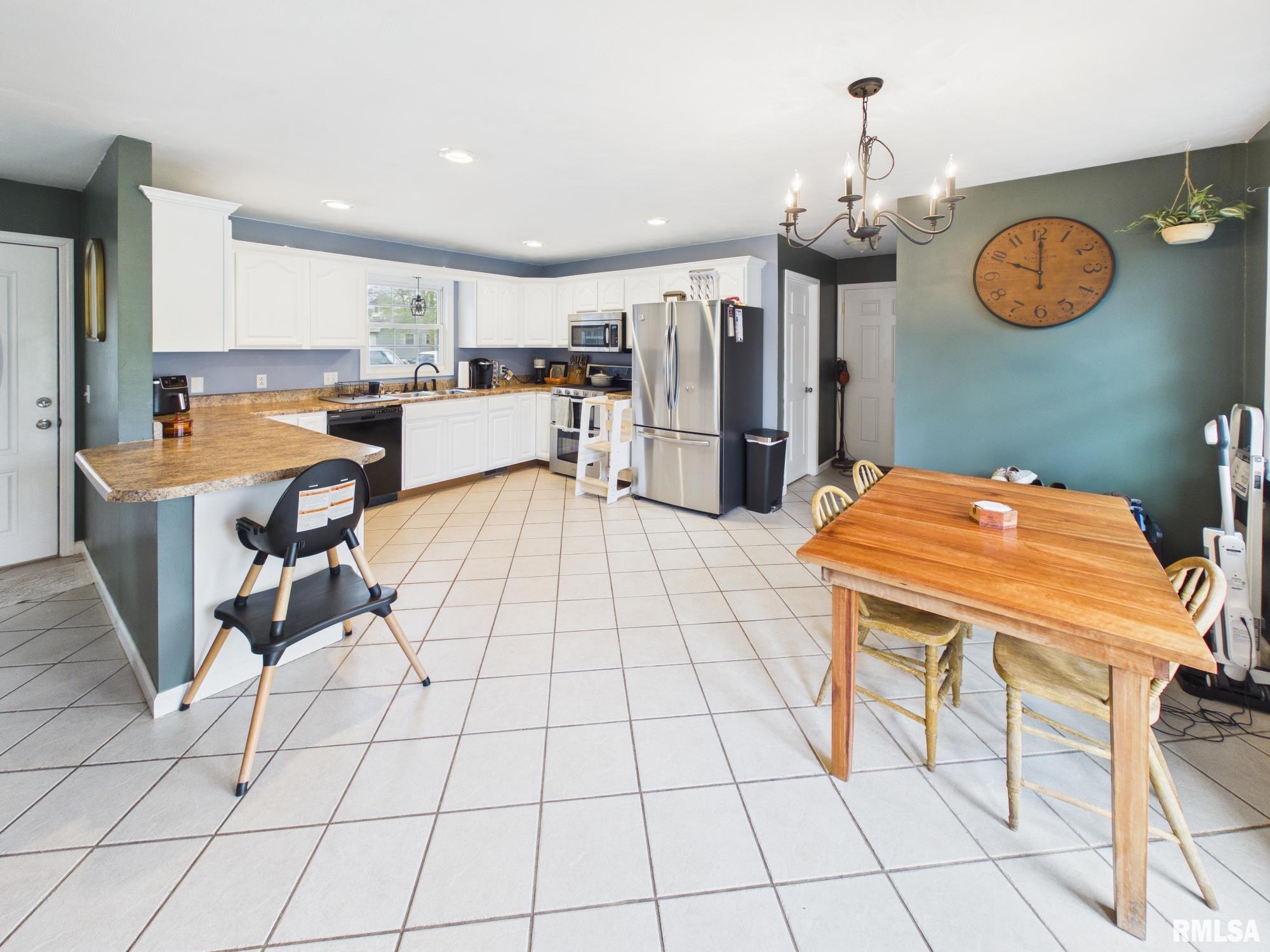 312 W FRANKLIN Street