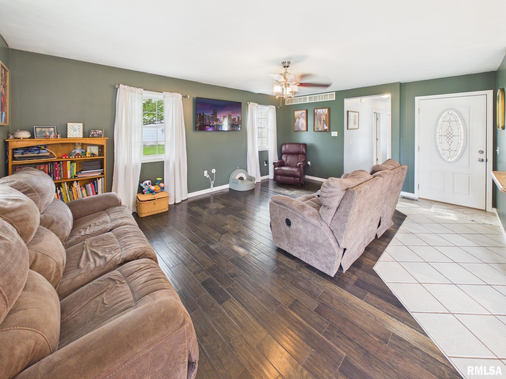 312 W FRANKLIN Street