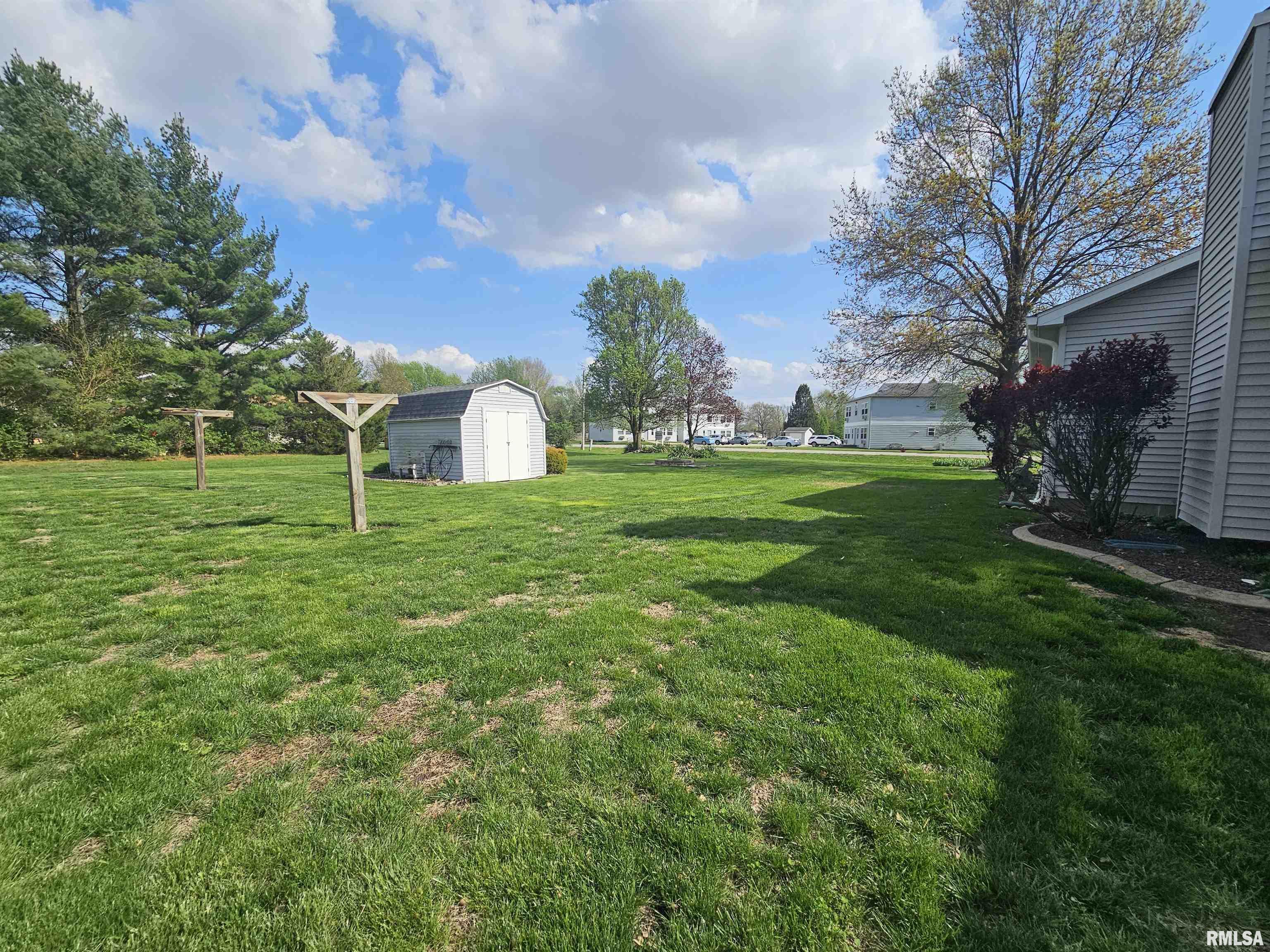 608 N Bunchberry Court