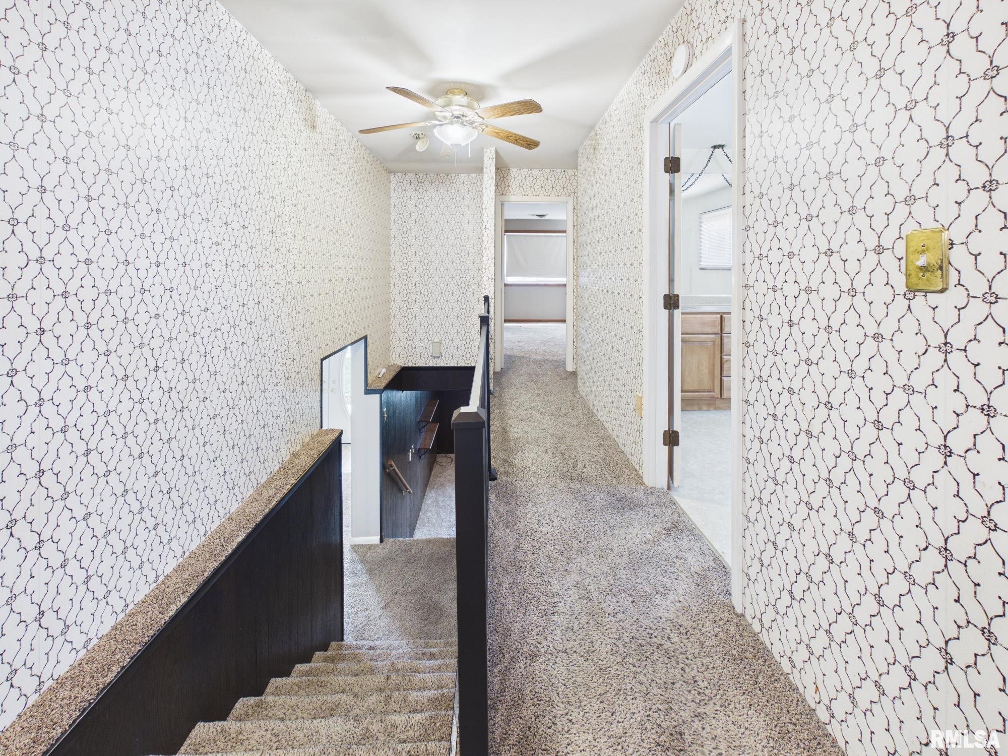 815 W ADAMS Street