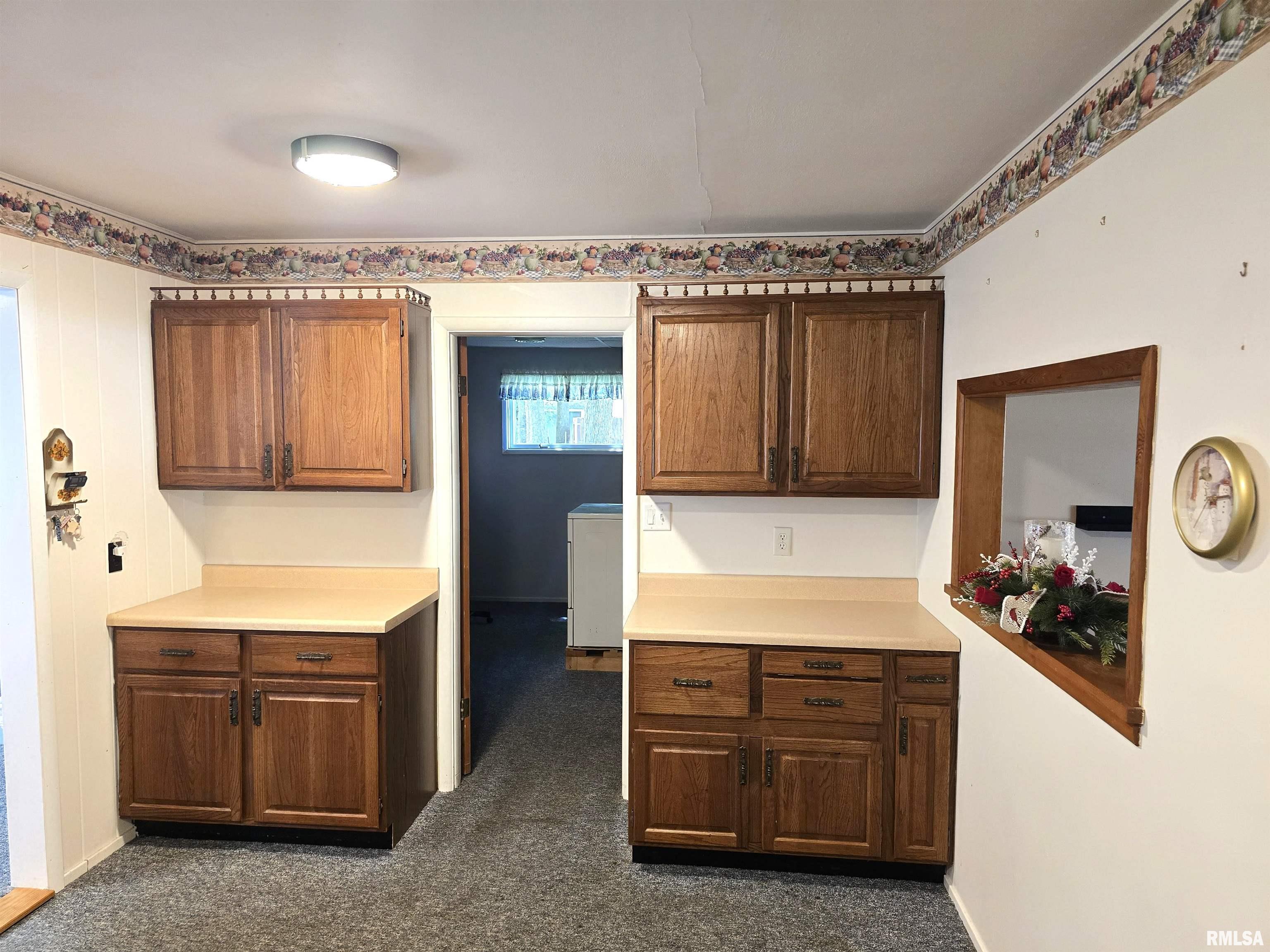 307 E CENTER Street
