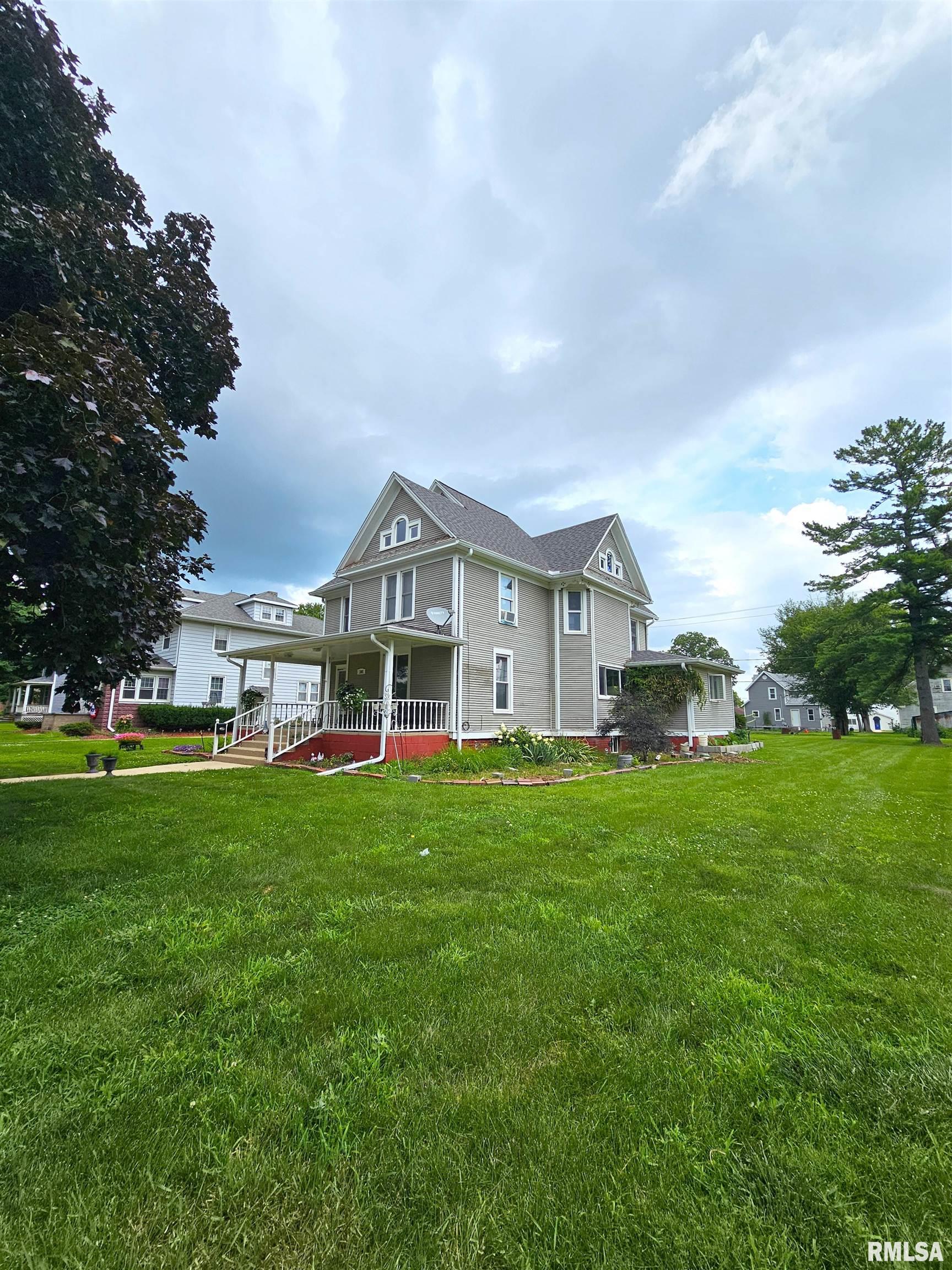 105 N GALENA Avenue