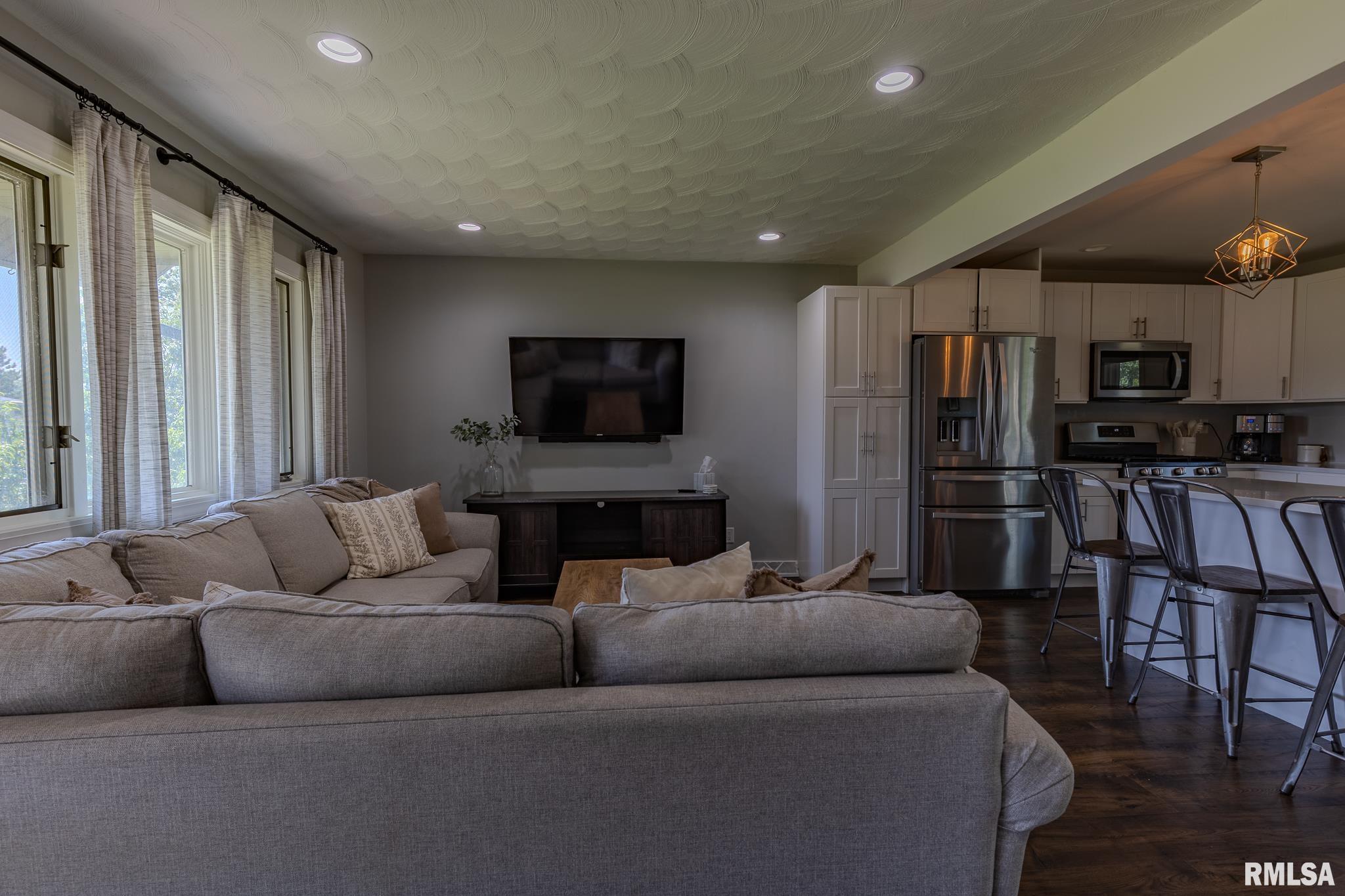 479 JUNIPER Drive