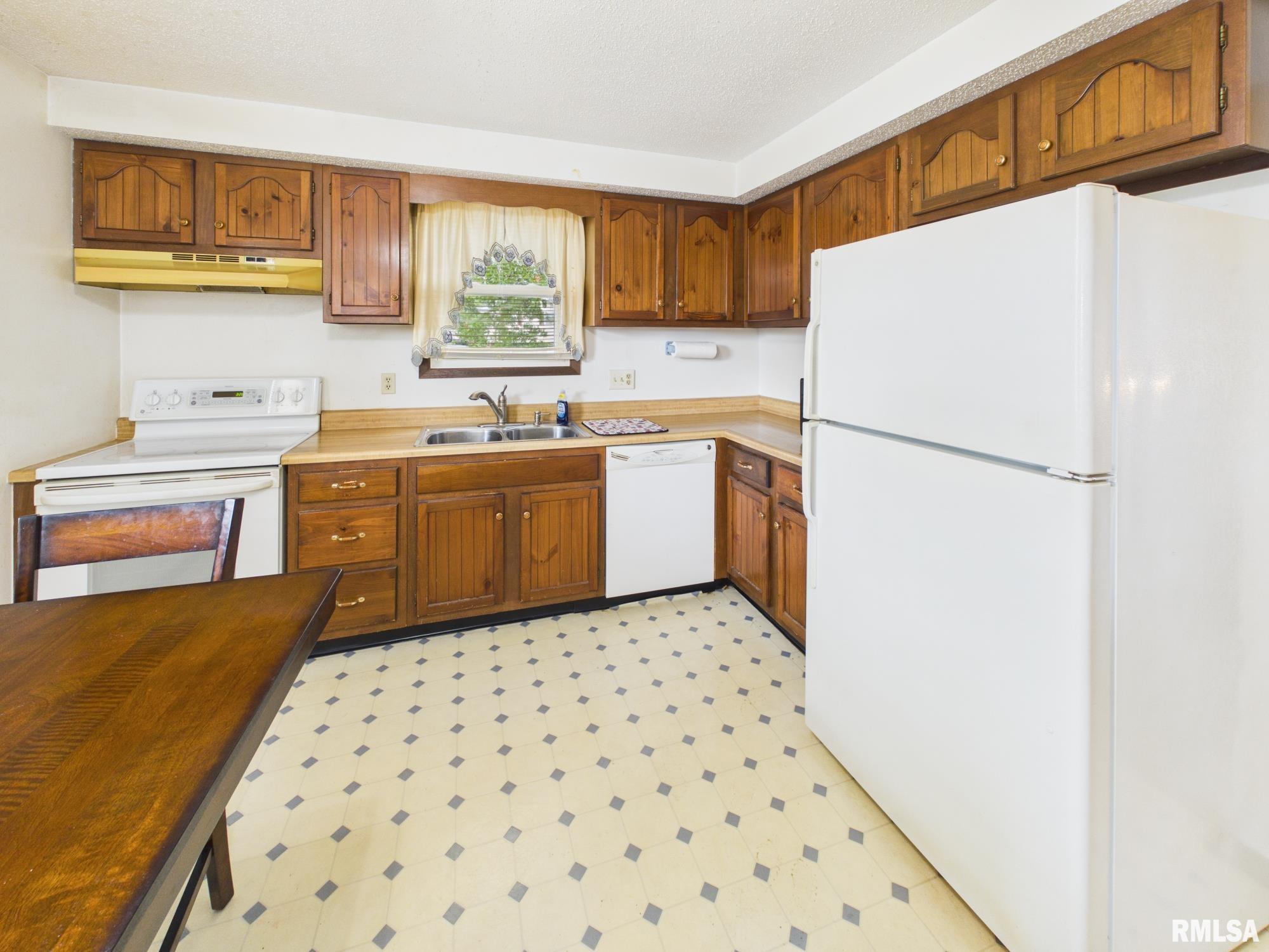 3029 SELKIRK Road