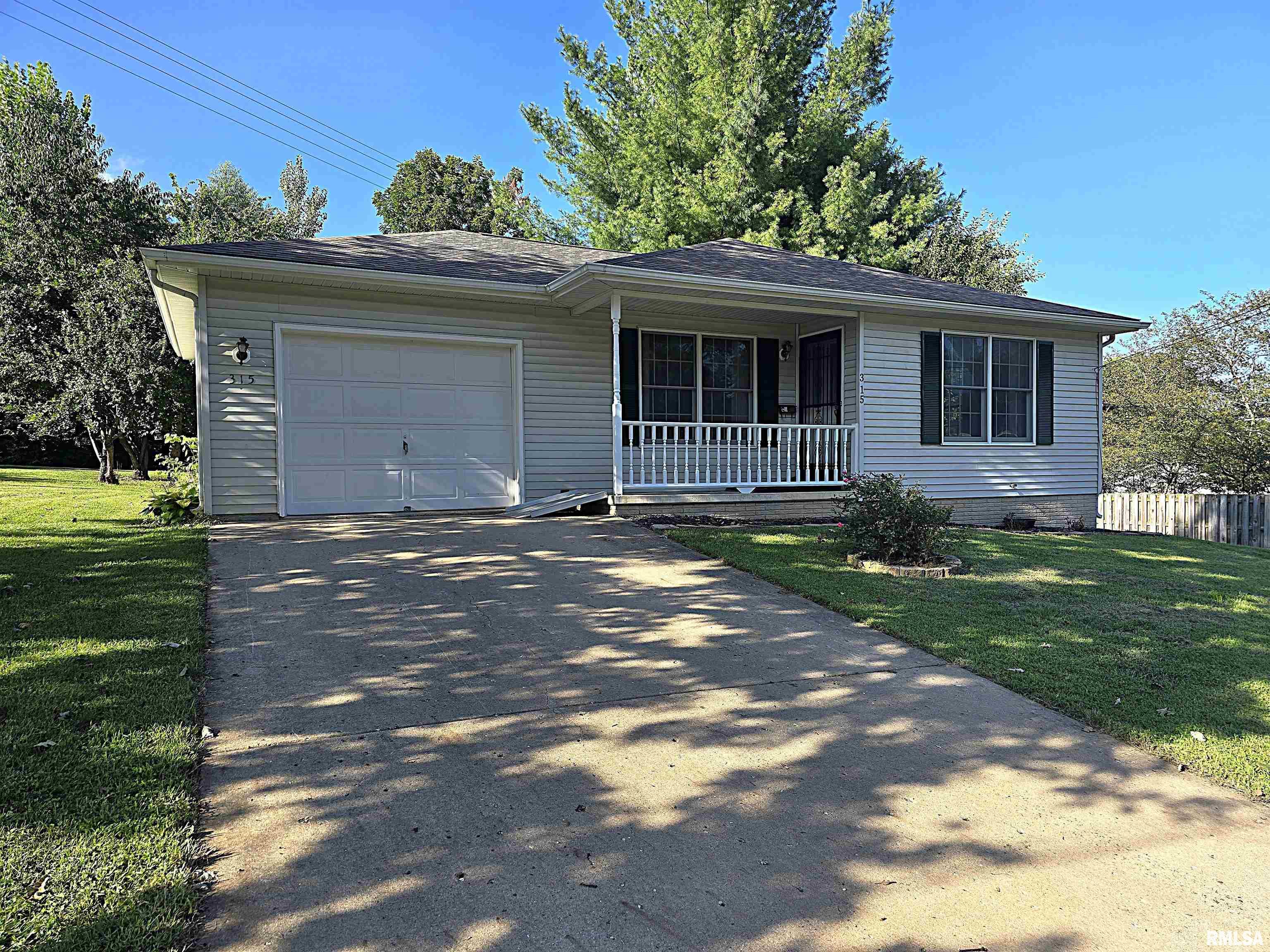 315 W Antle Street