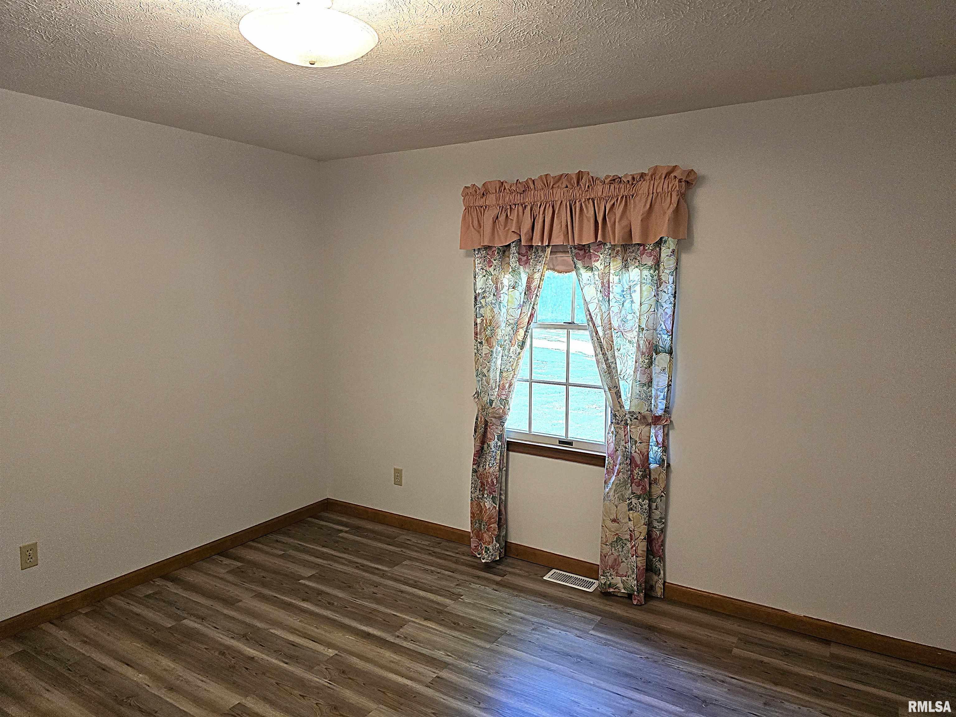 315 W Antle Street