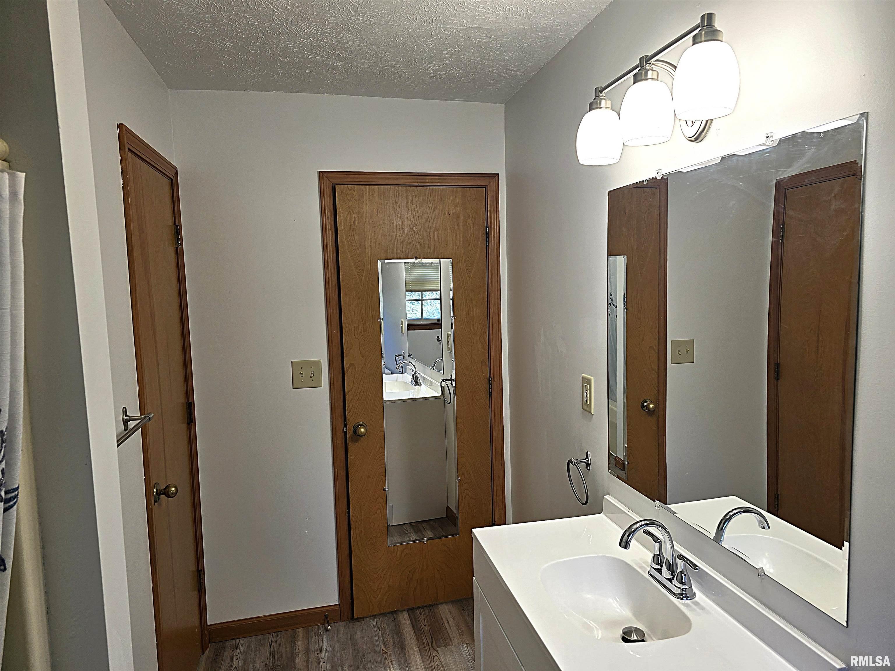 315 W Antle Street