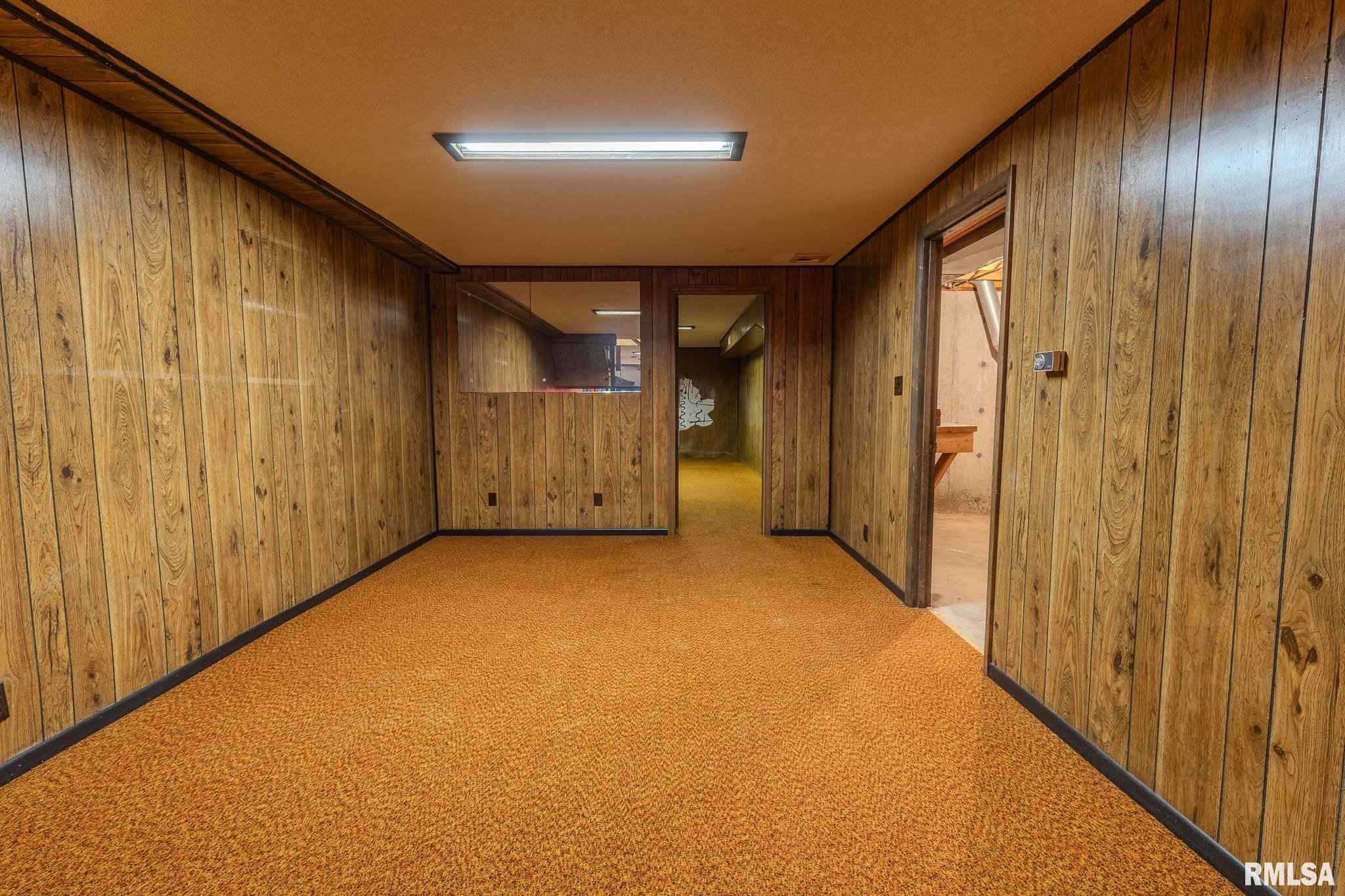320 HILLCREST Drive