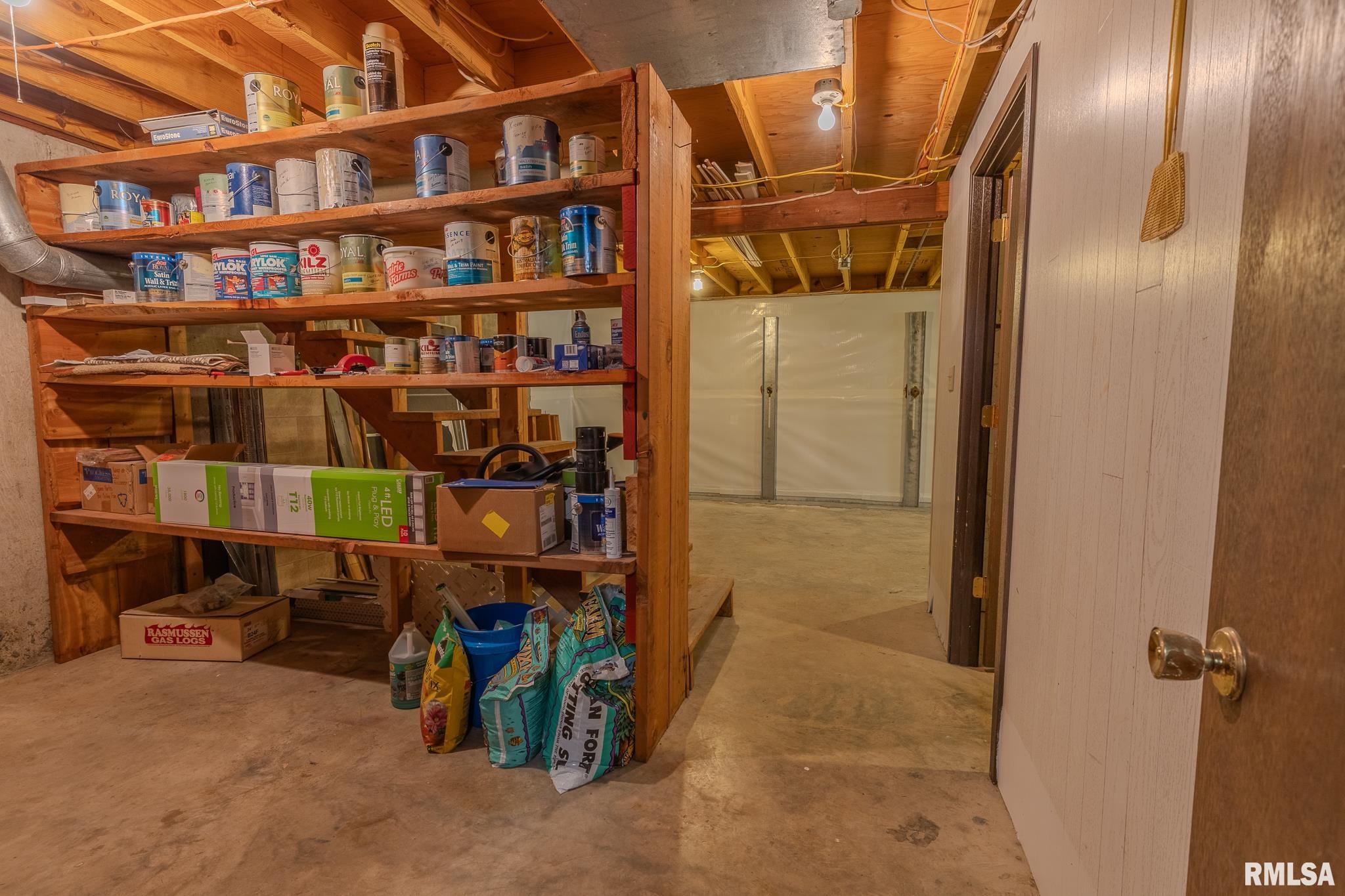 320 HILLCREST Drive