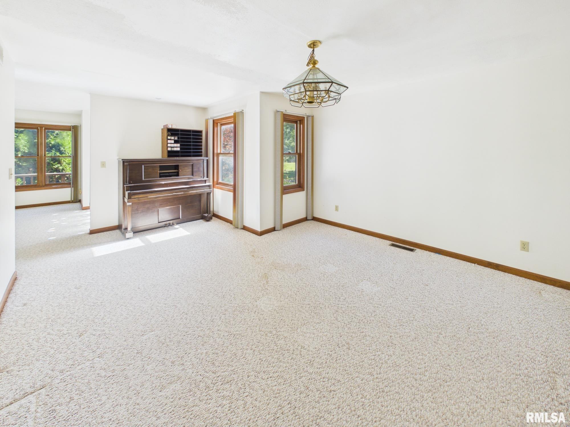 23267 Railsplitter Lane