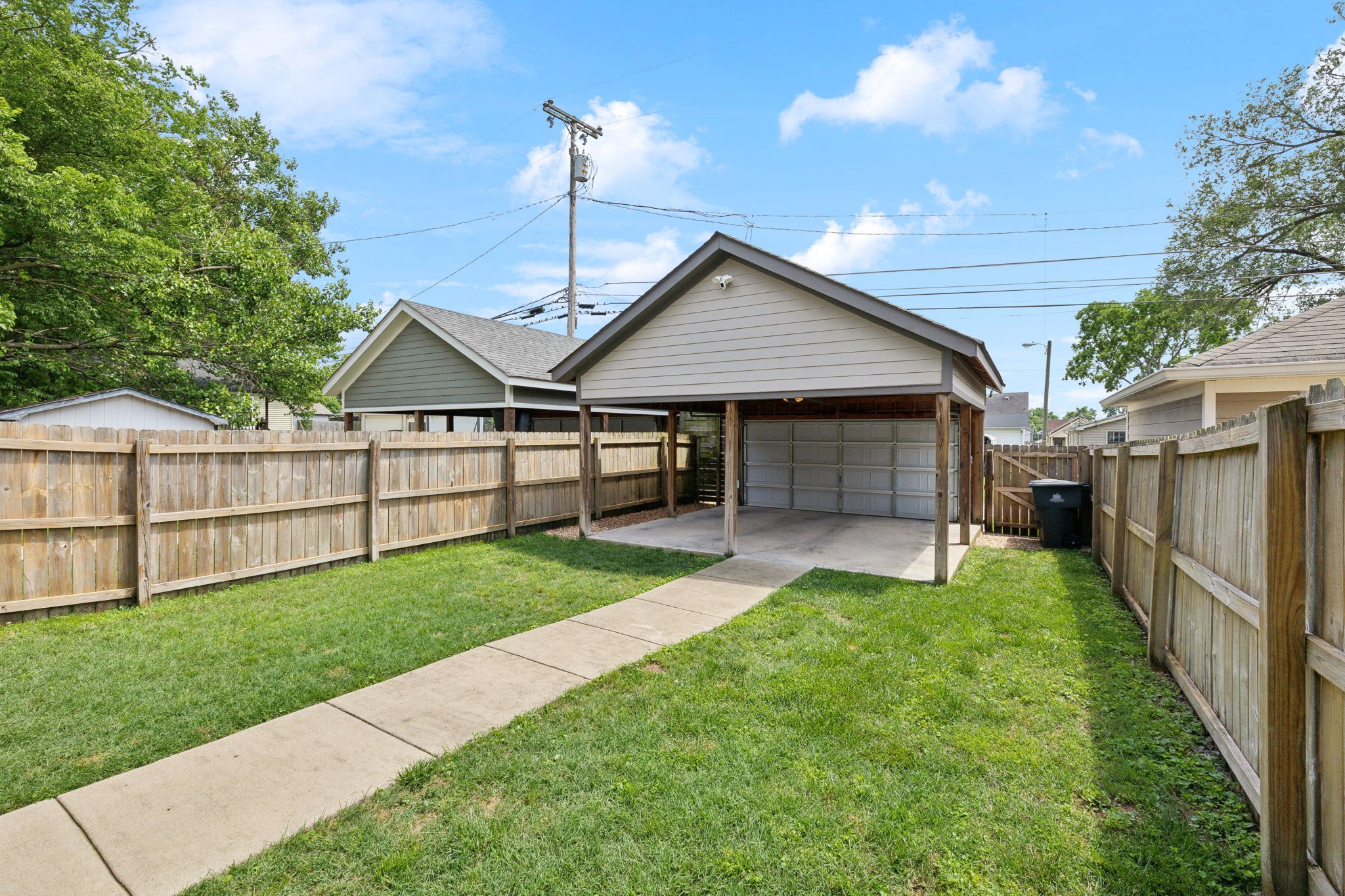 5205B Louisiana Ave