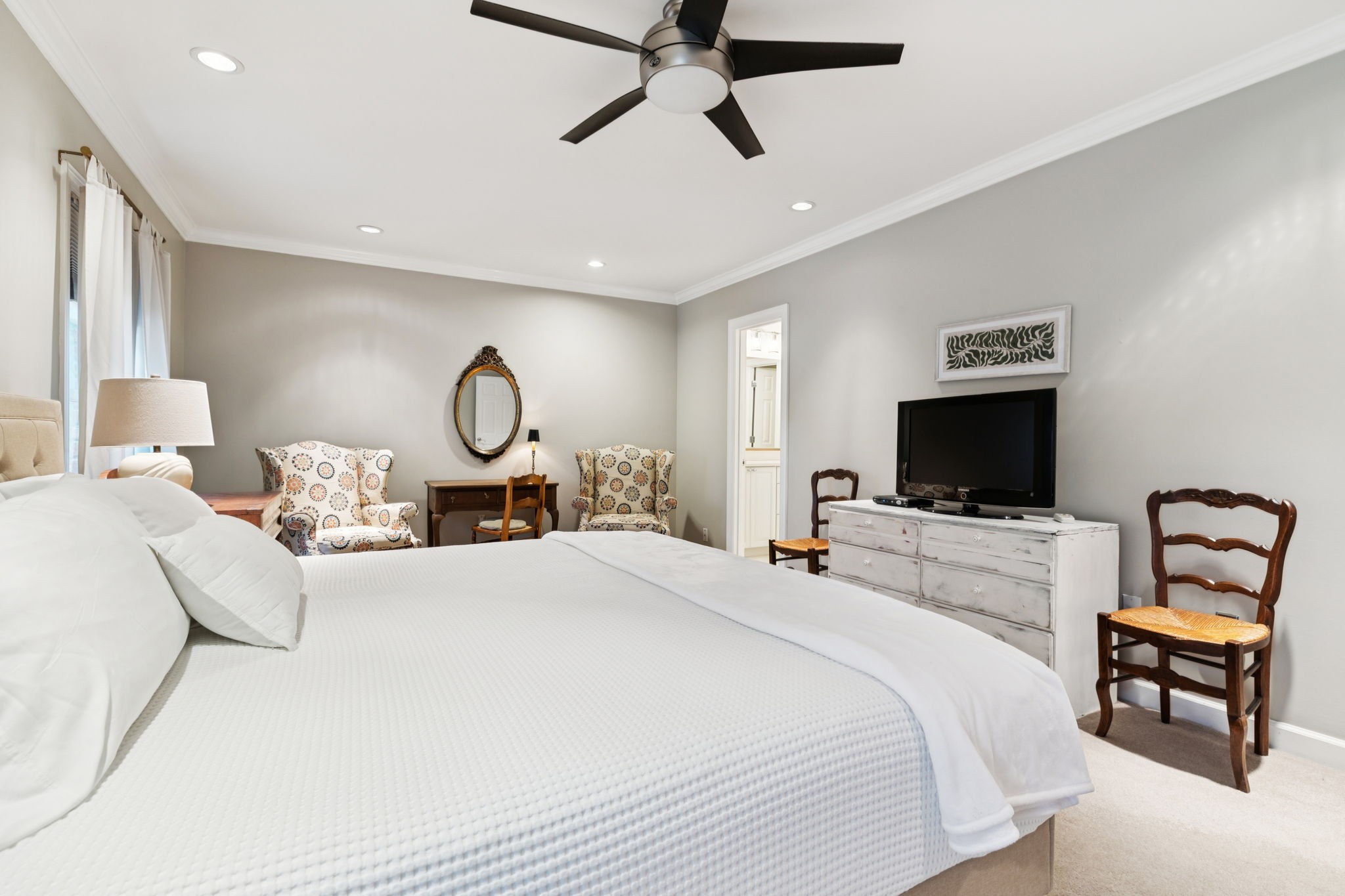 2014 Graybar Ln