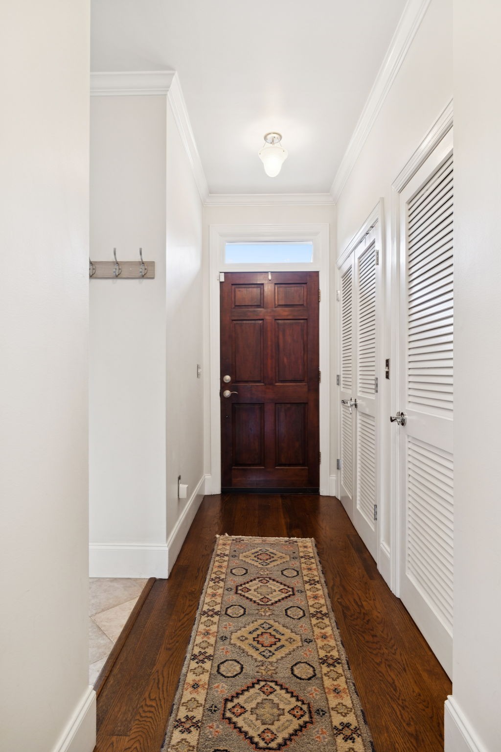 2014 Graybar Ln