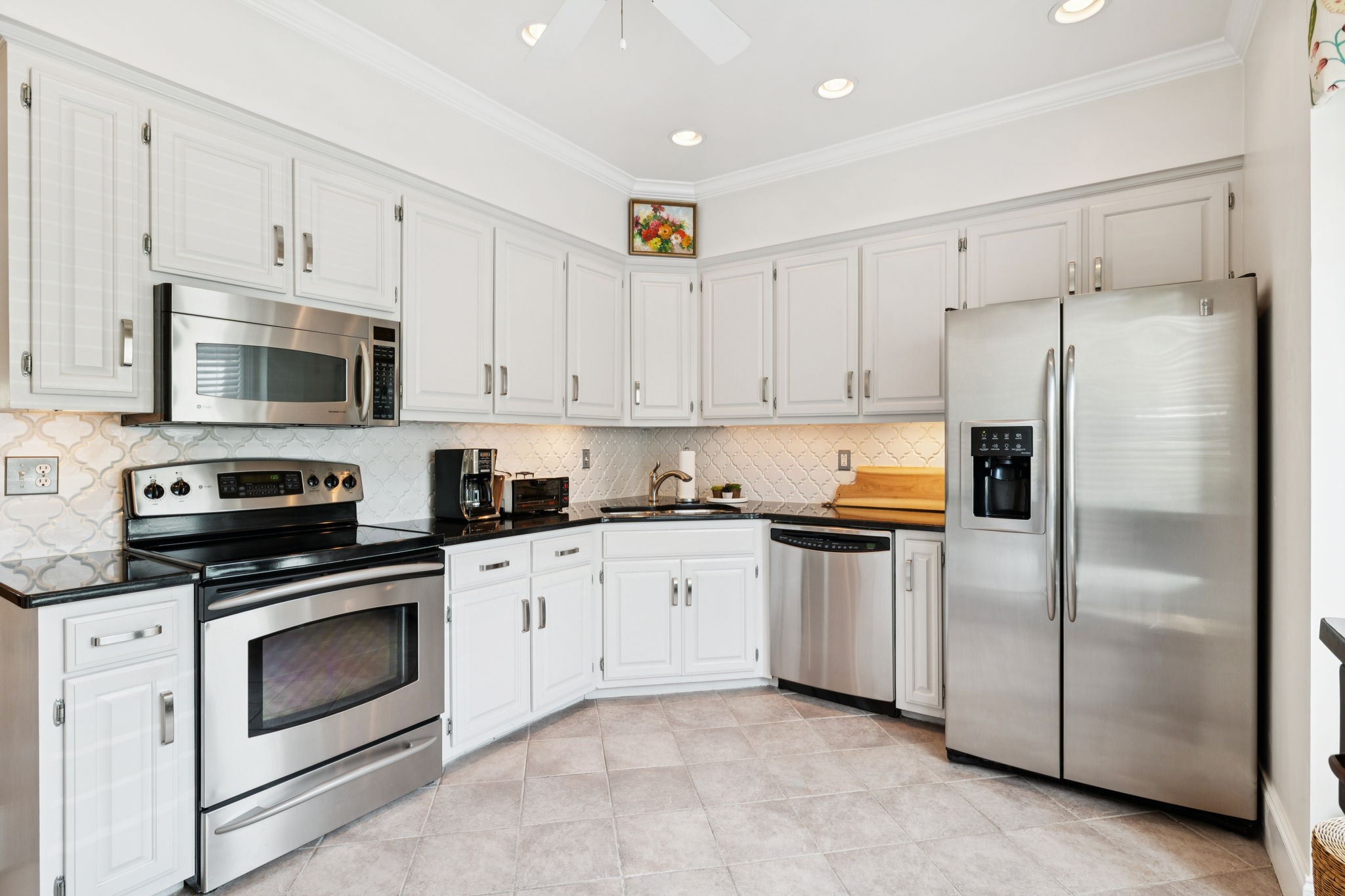 2014 Graybar Ln