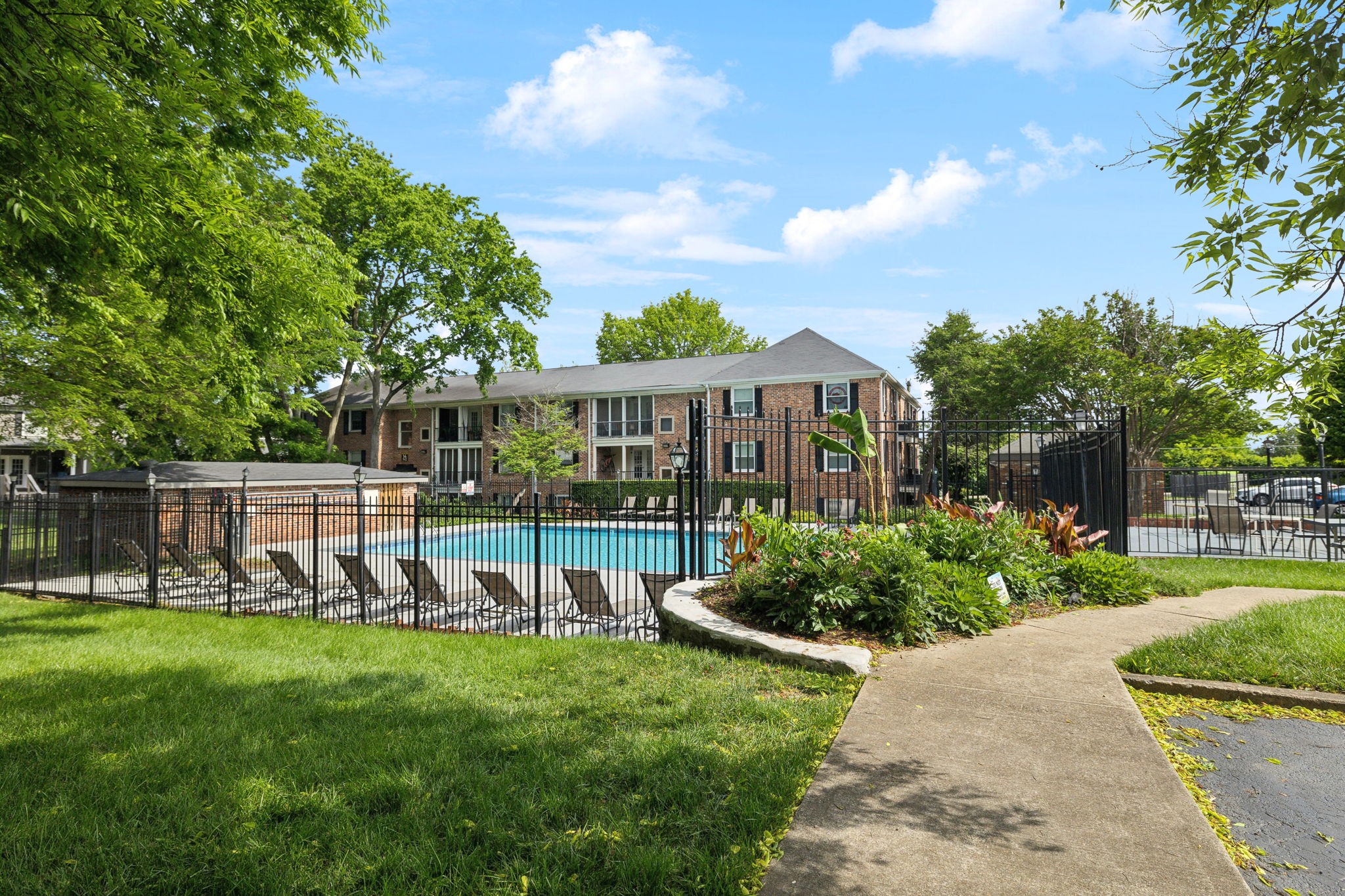 5025 Hillsboro Pike Unit: 5C