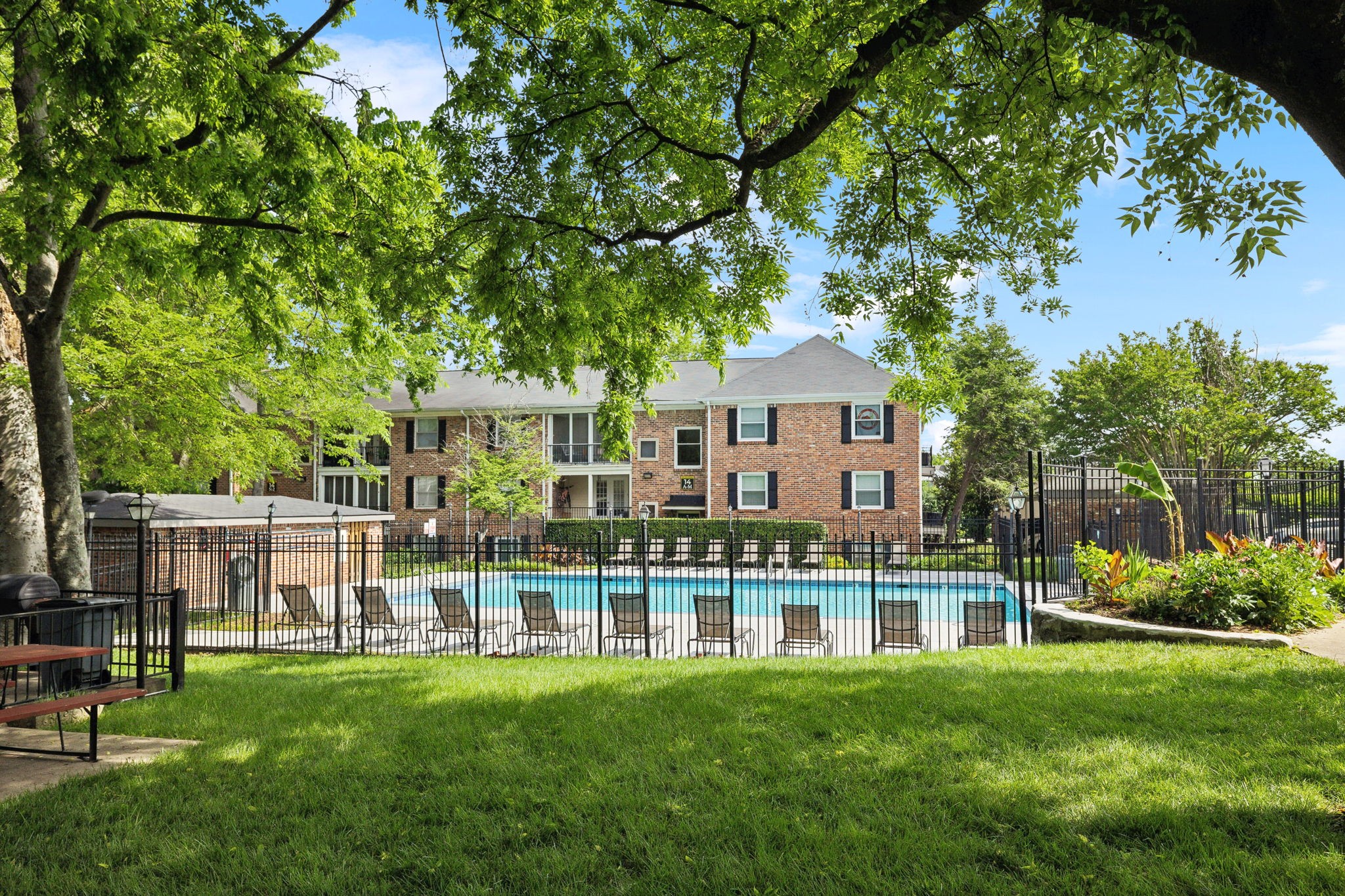 5025 Hillsboro Pike Unit: 5C
