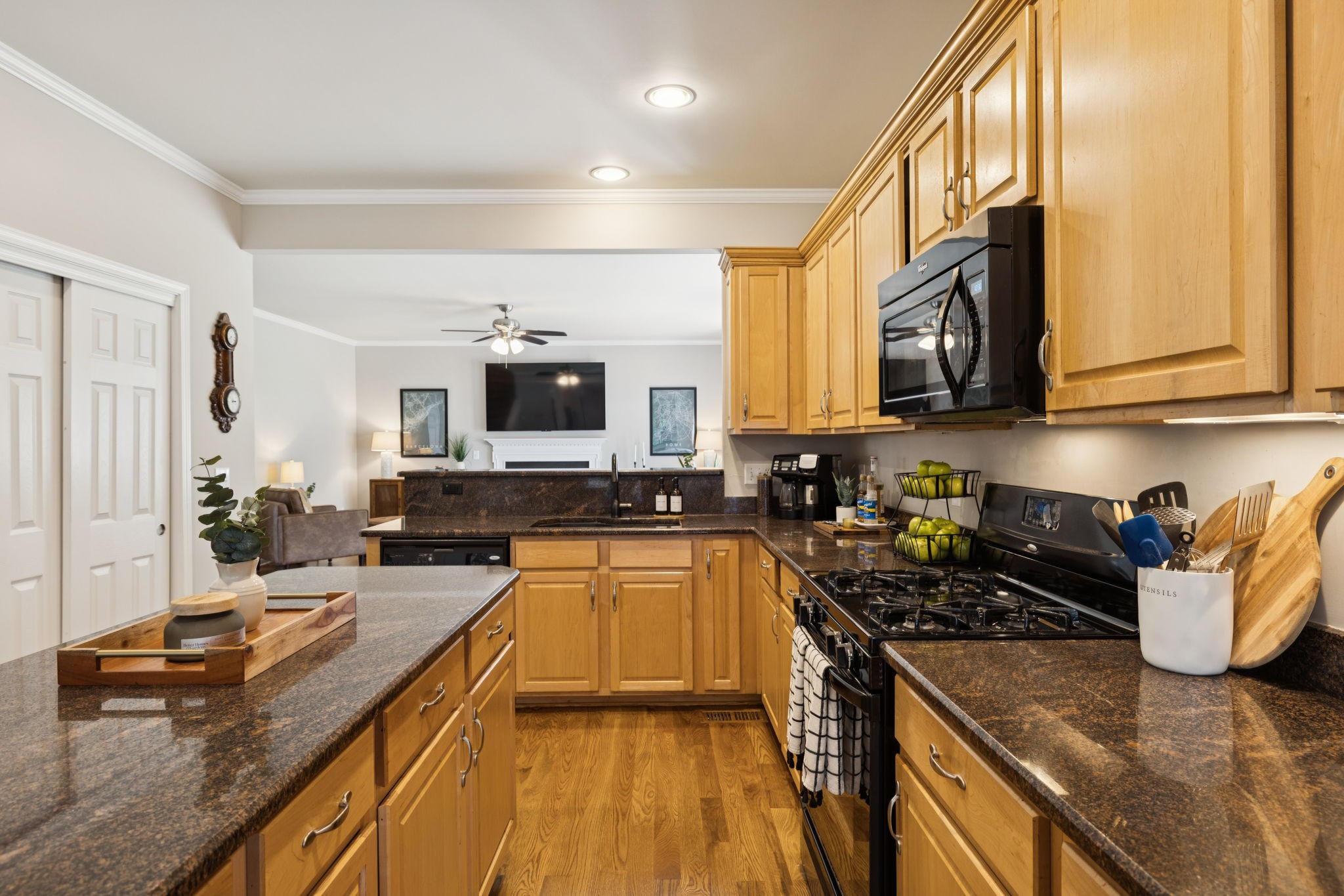 2053 Hawks Nest Ct