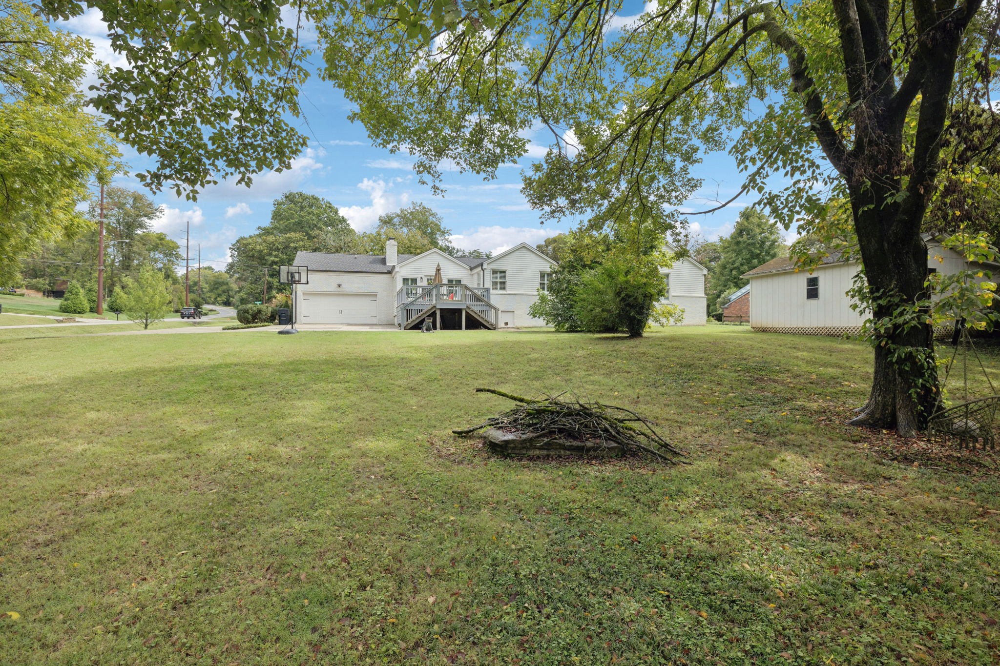 745 Vosswood Dr