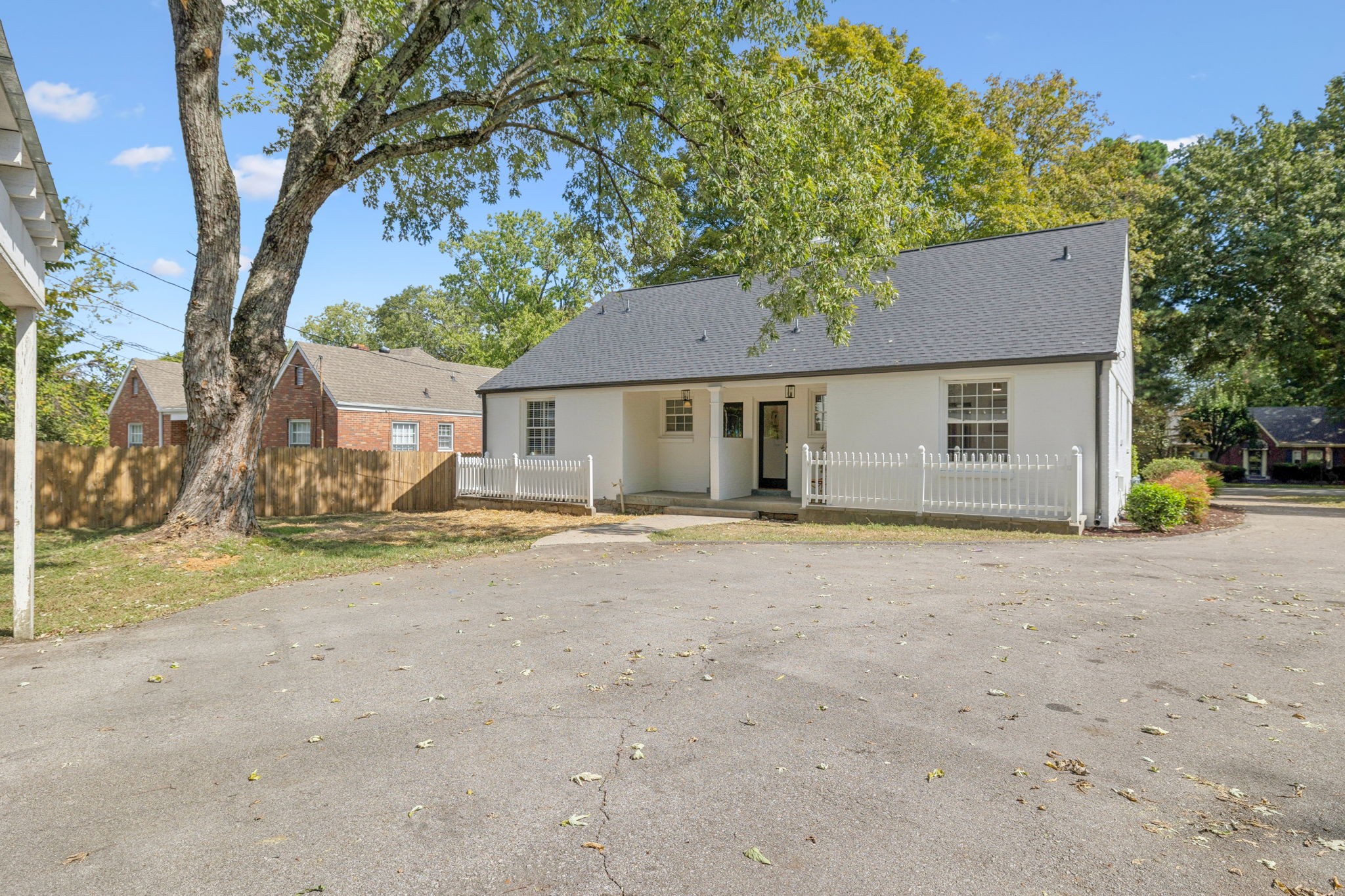 3605 Robin Rd