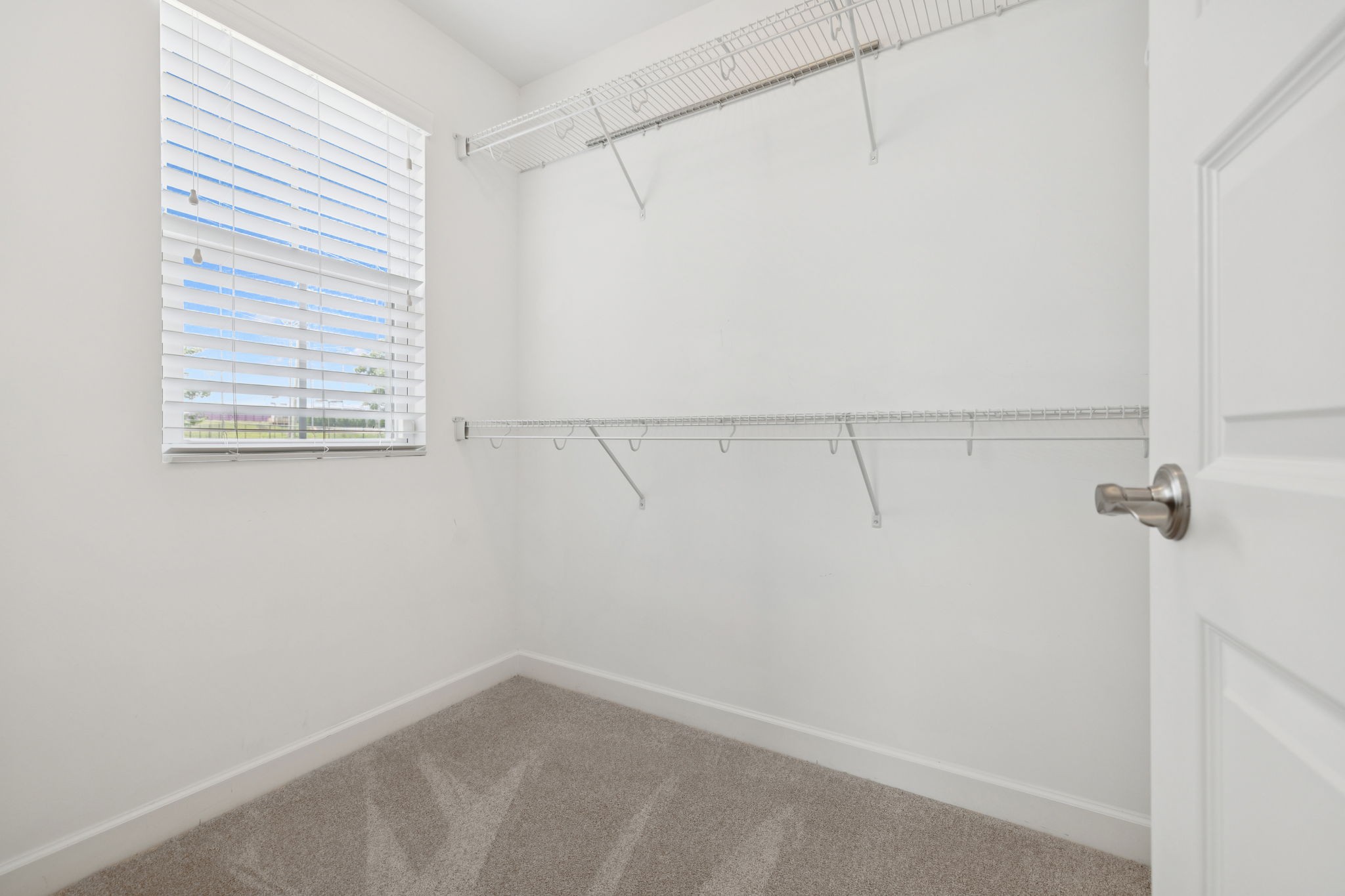 100 Walden Village Ct