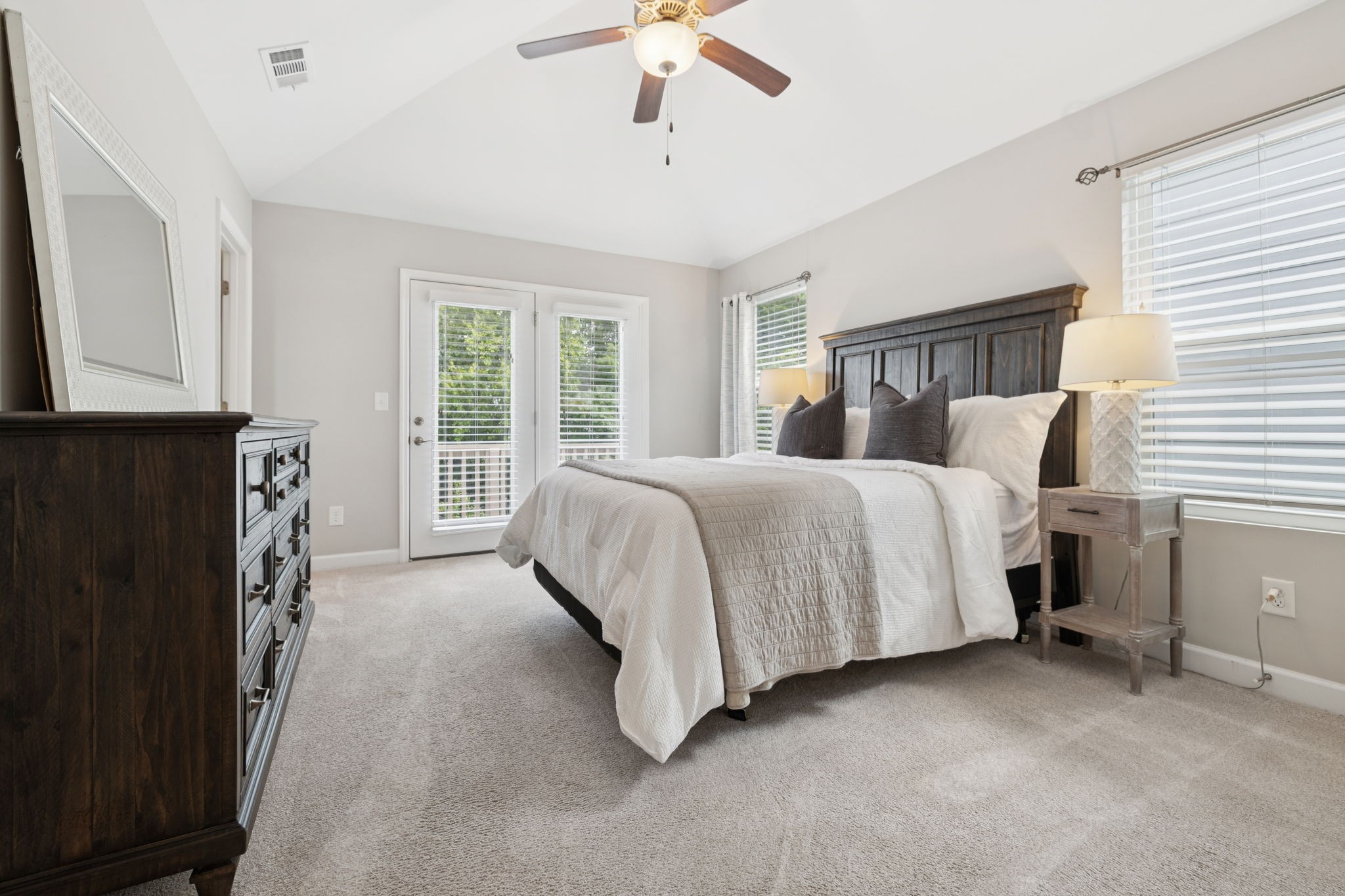 100 Walden Village Ct