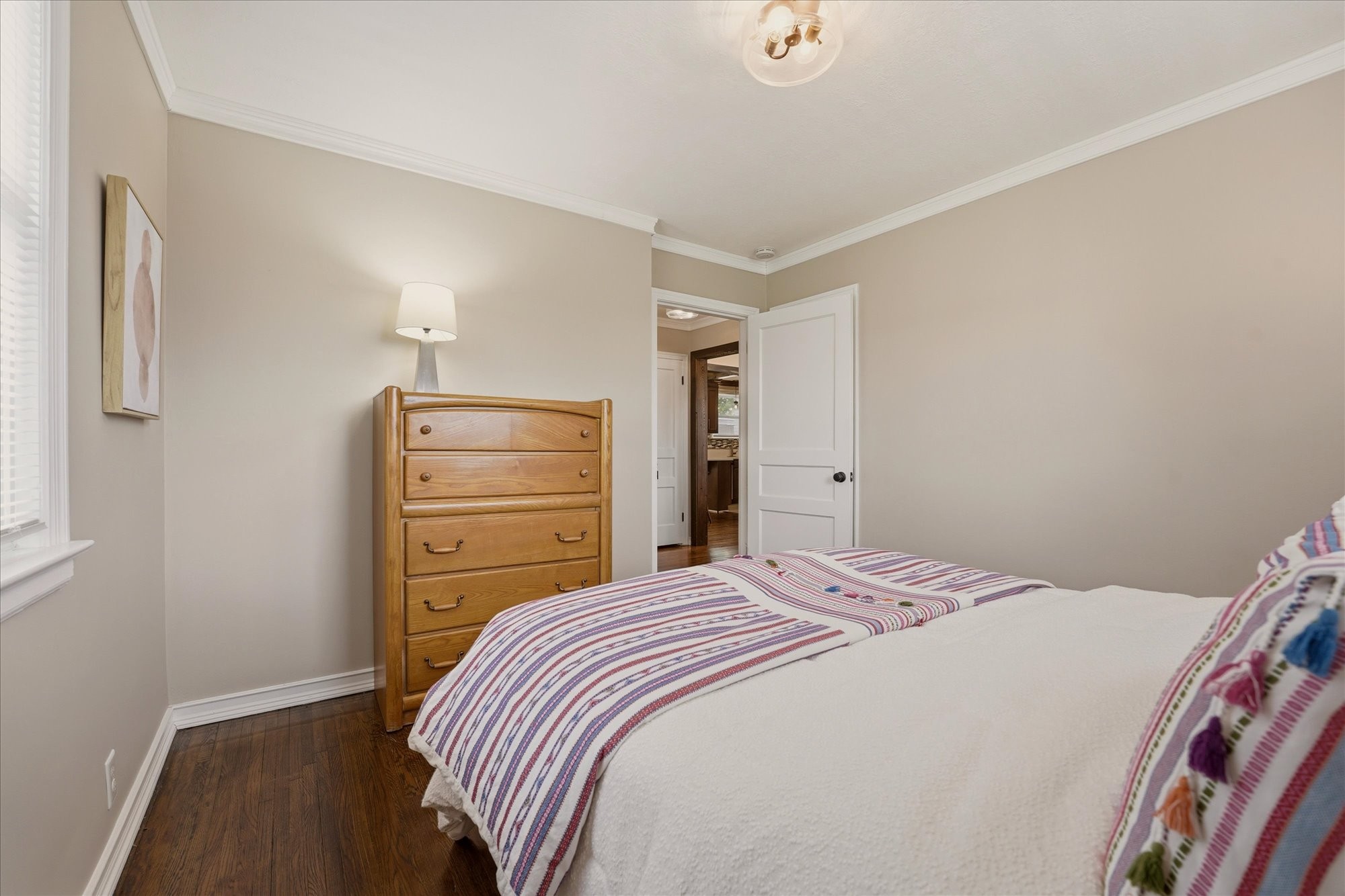 1407 Stratford Ave