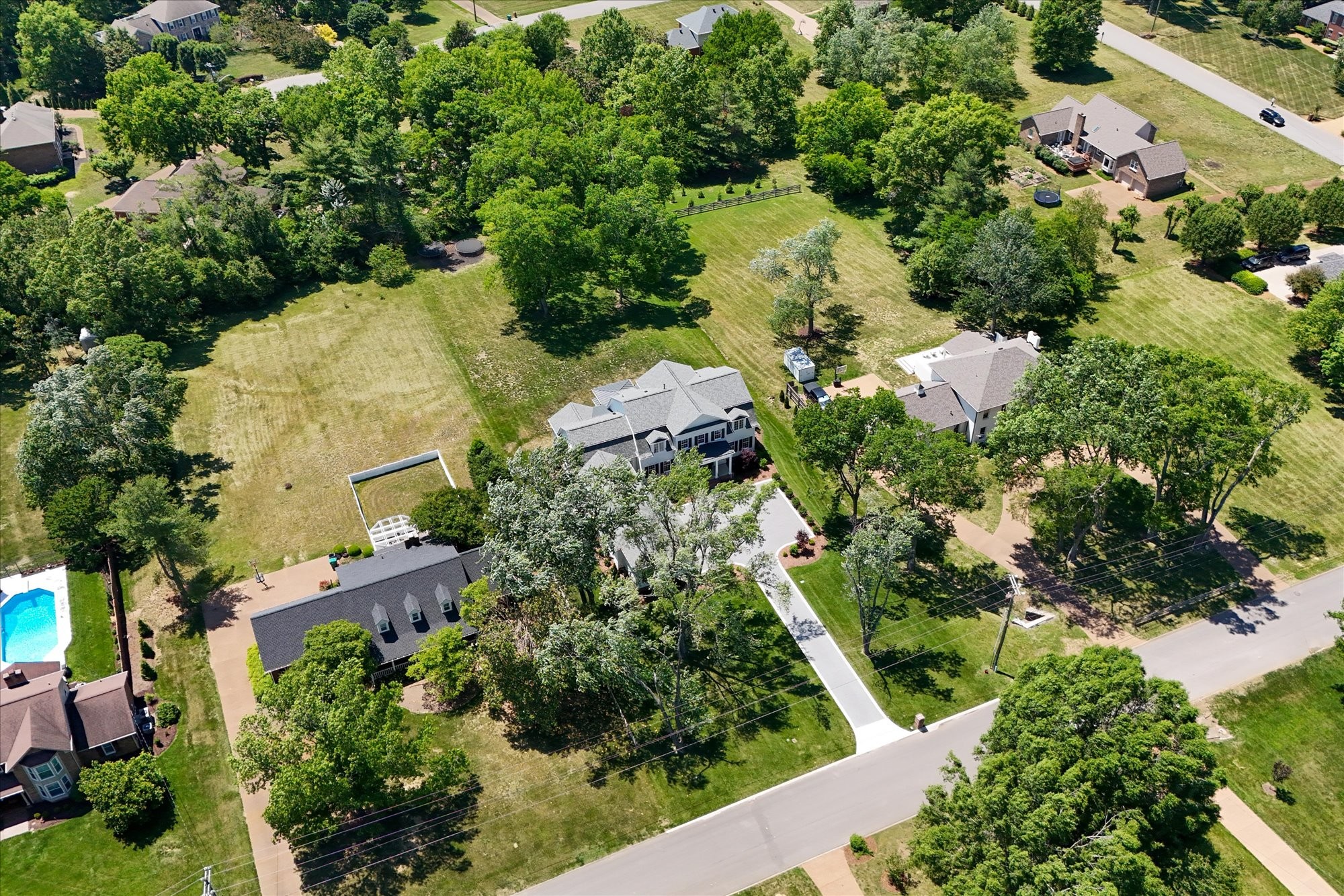 9215 Brushboro Dr