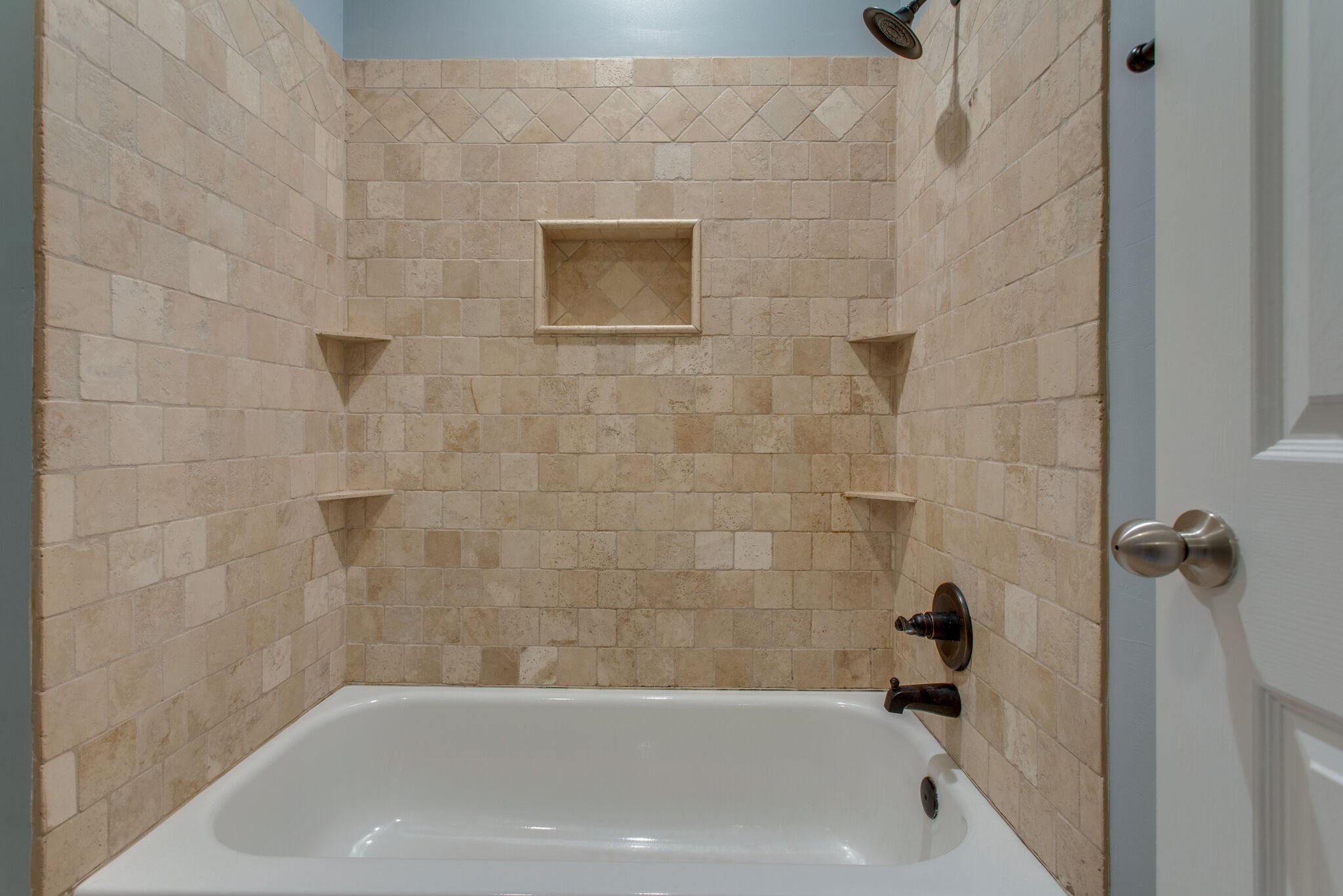 209 Ashlawn Ct Unit: 209