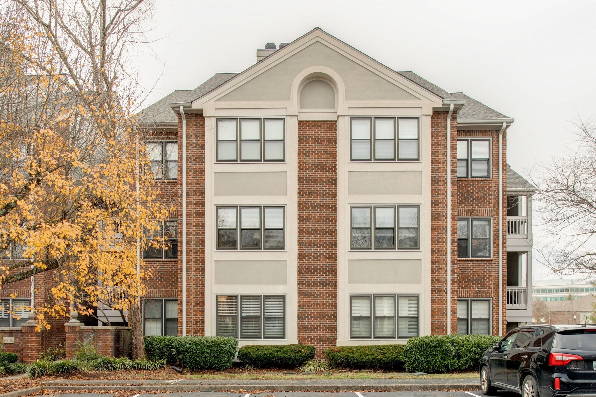 209 Ashlawn Ct Unit: 209