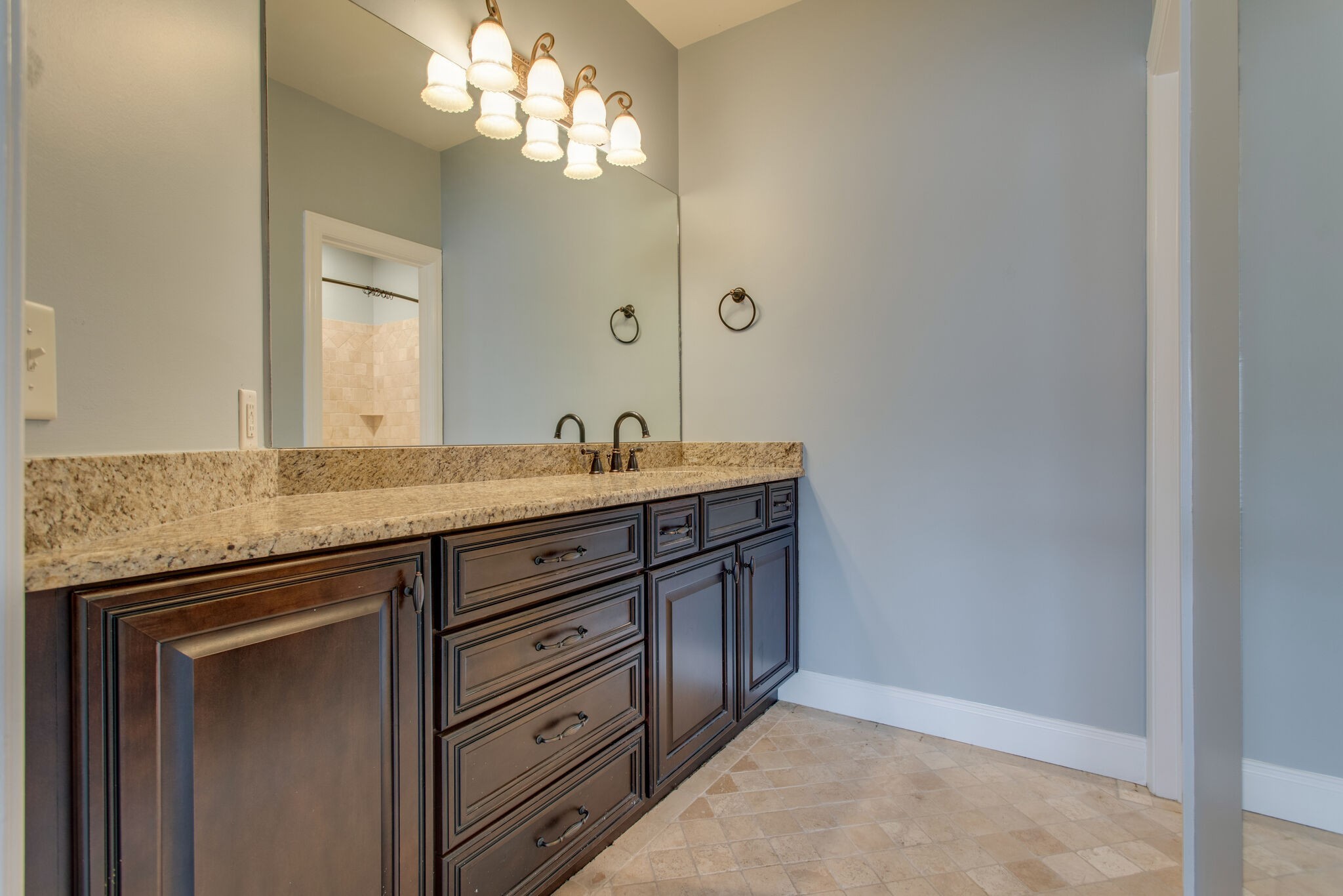 209 Ashlawn Ct Unit: 209