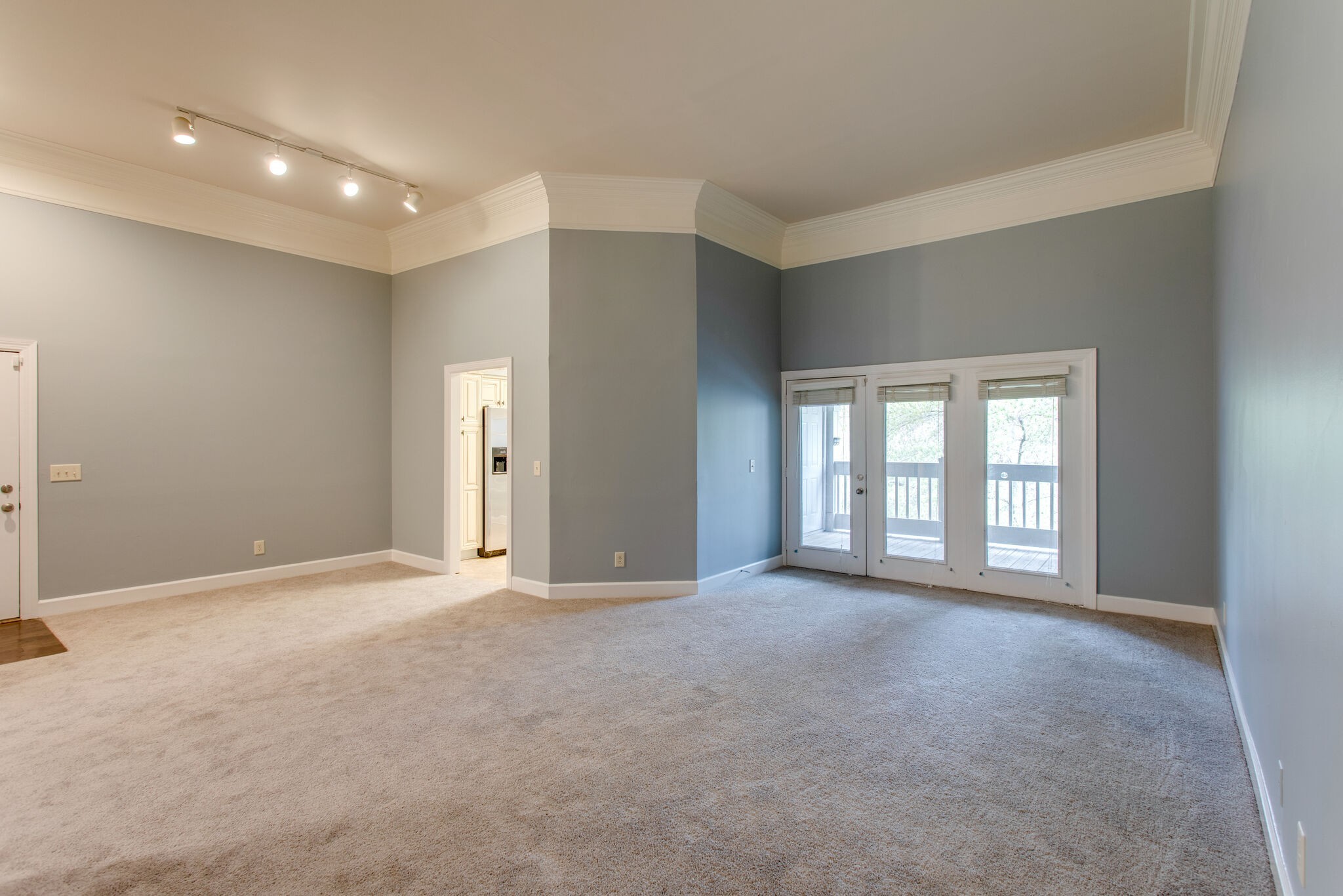 209 Ashlawn Ct Unit: 209