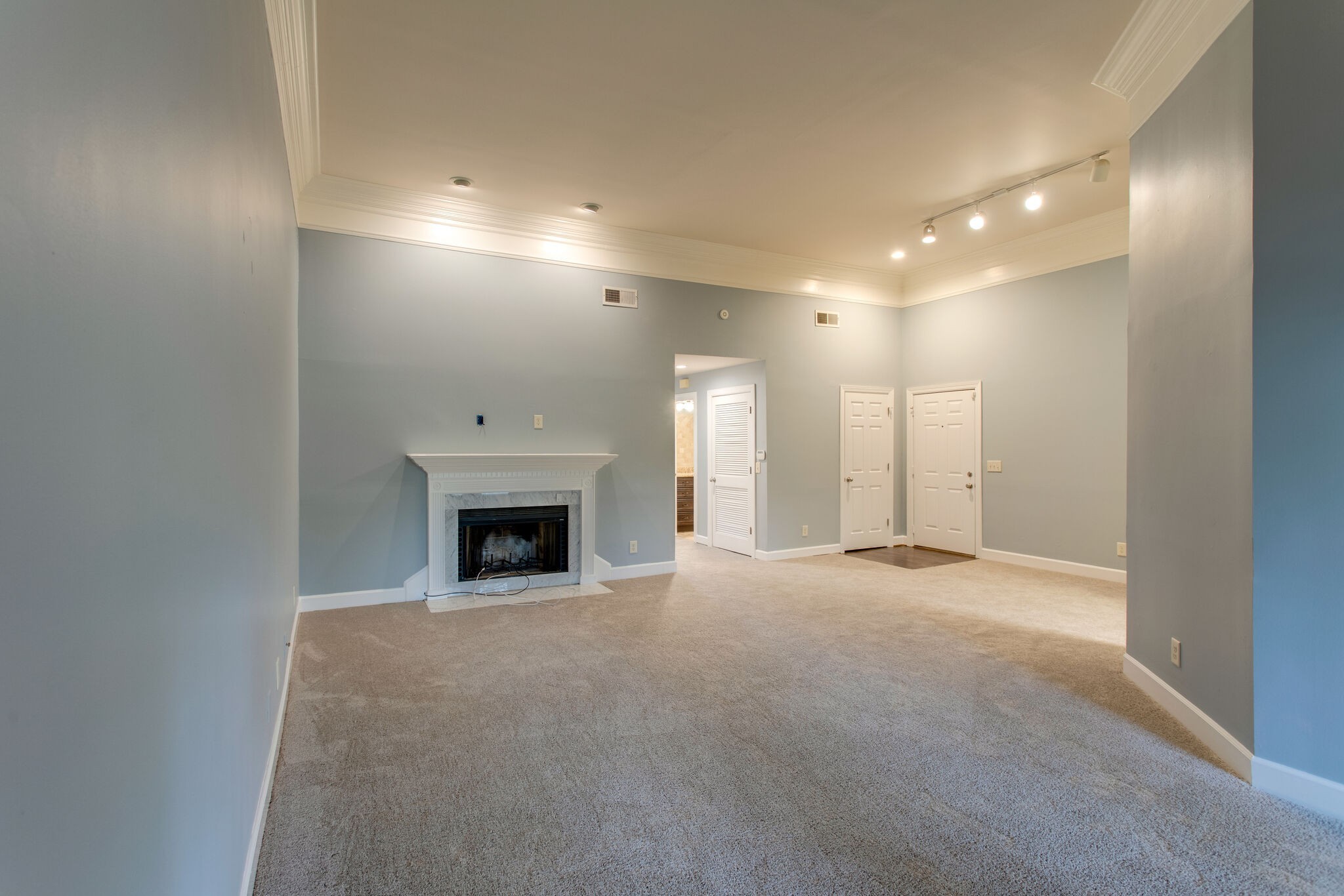209 Ashlawn Ct Unit: 209