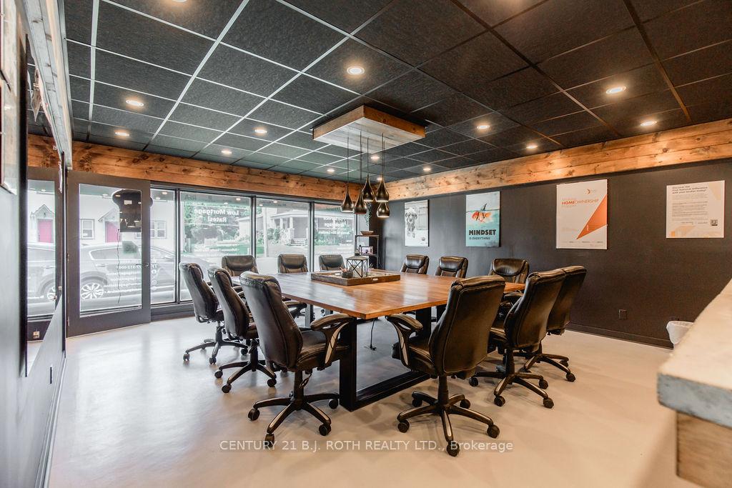 1370 Killarney Beach Road