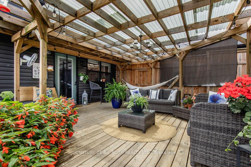 1370 Killarney Beach Road