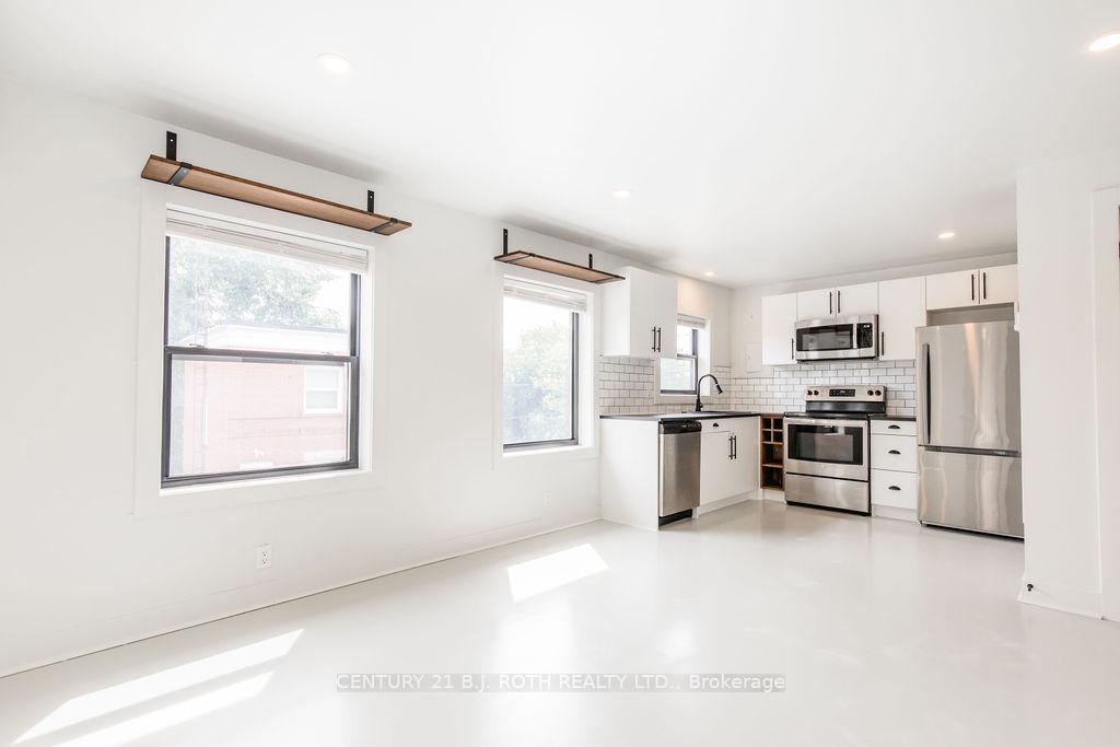 1370 Killarney Beach Road