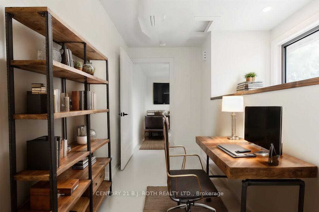 1370 Killarney Beach Road