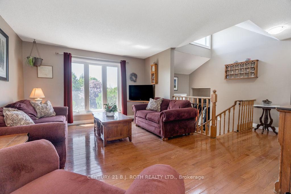 2823 Small Street